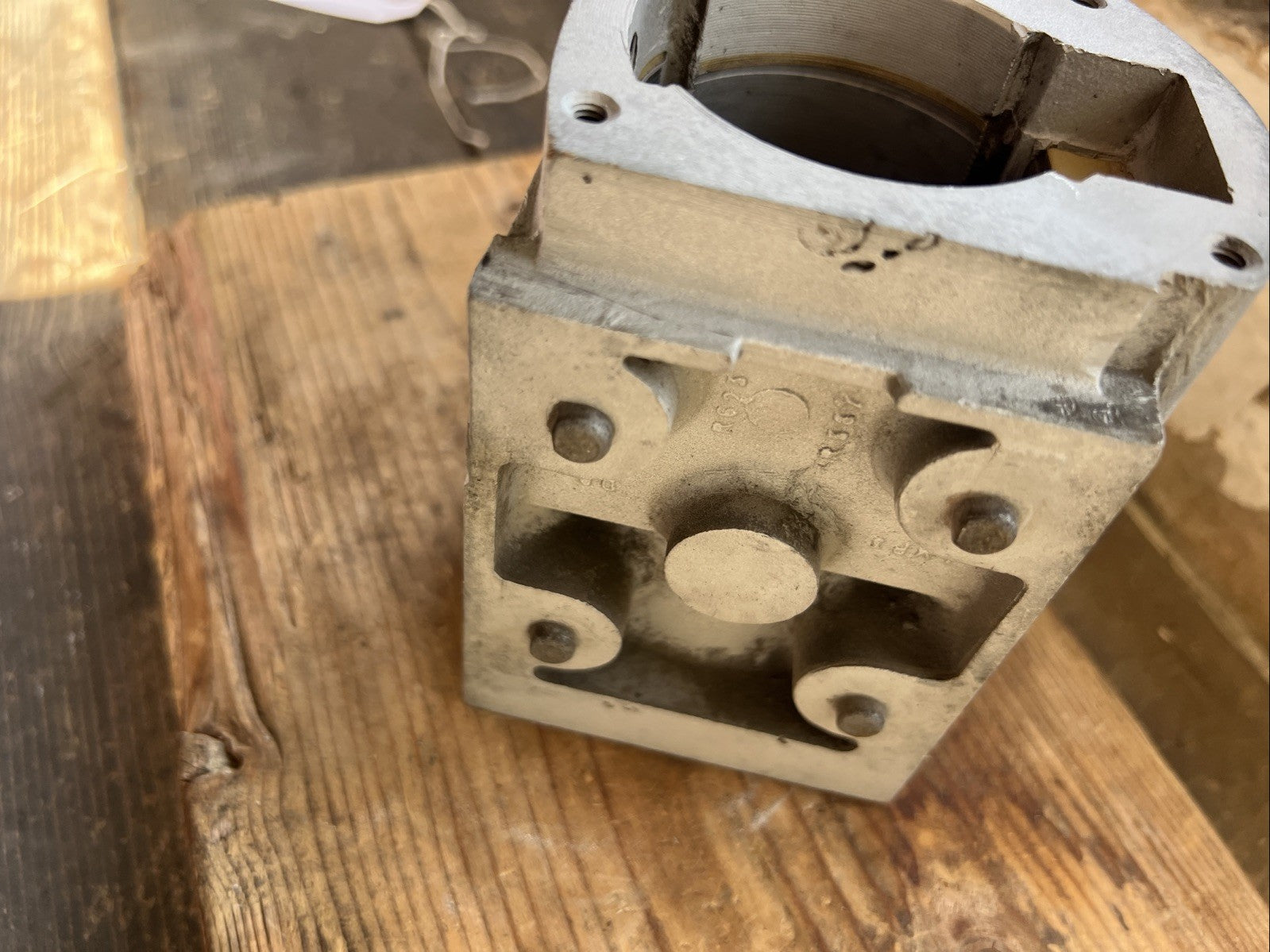 Lucas Single Cylinder Mag Dyno Body Anti Clock Used
