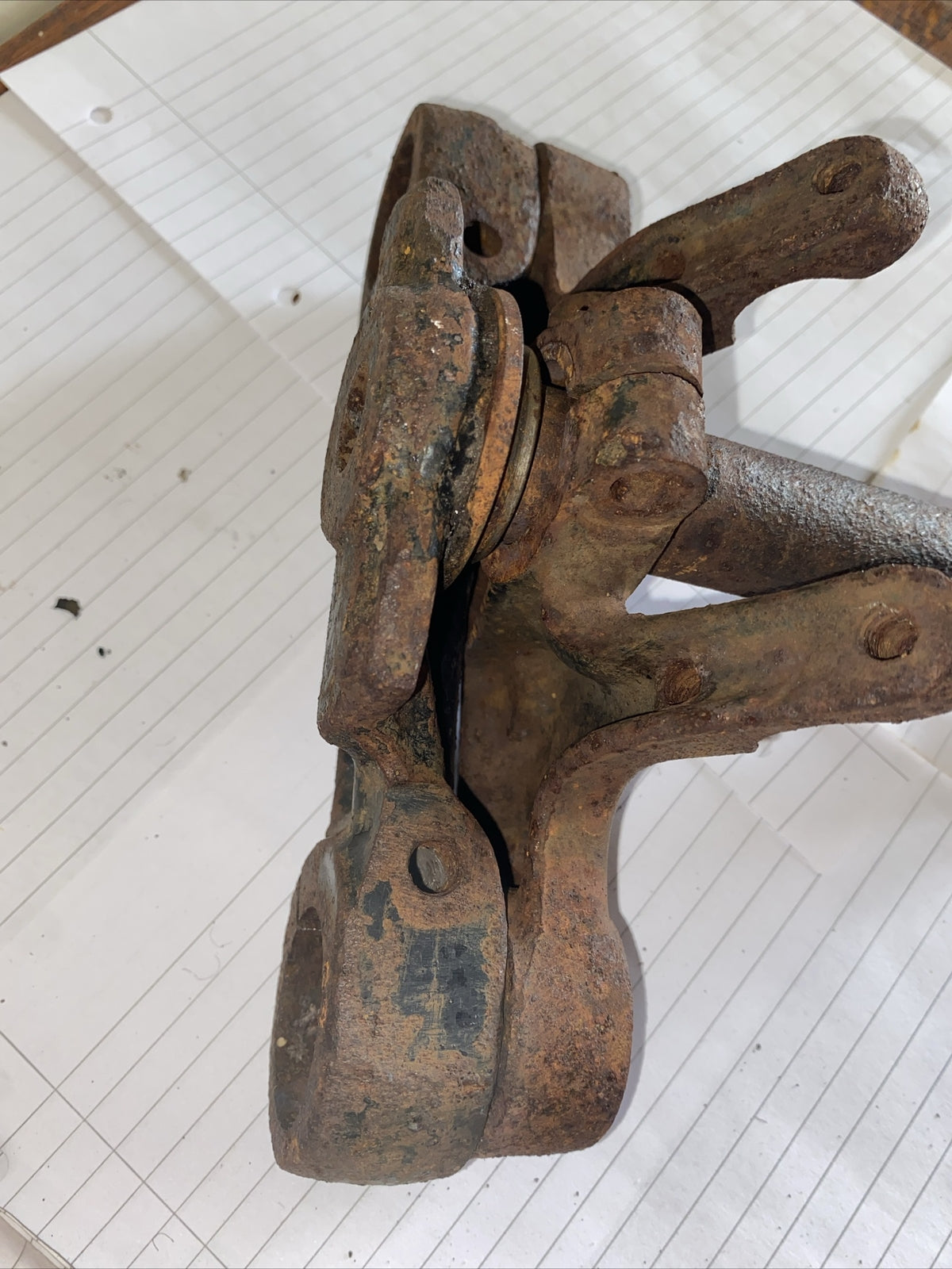BSA B25 250 cc Pair Of Yokes