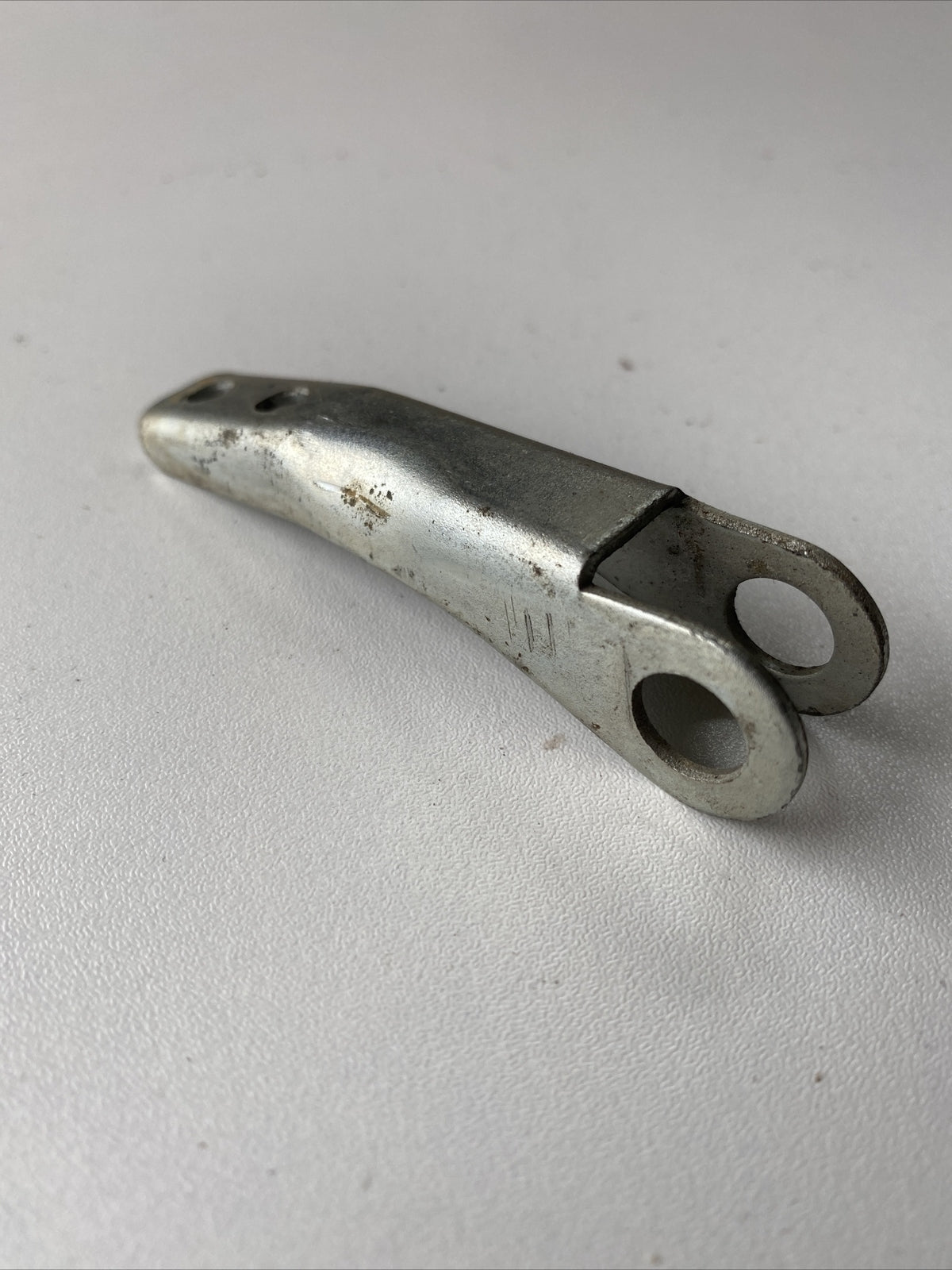 Triumph T150 carb manifold abutment bracket cable
