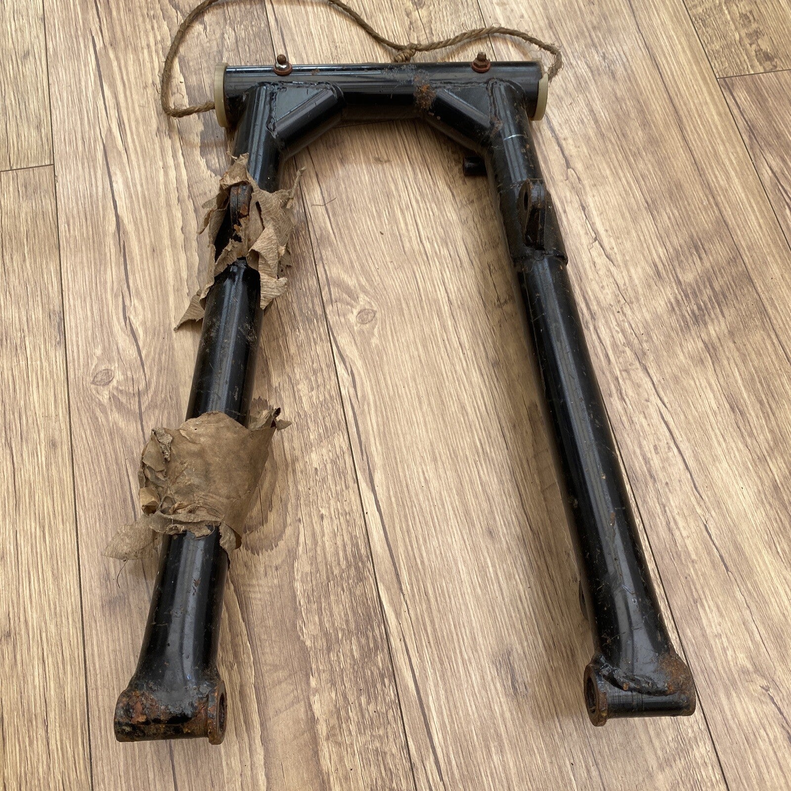 Triumph Swinging arm BSA B25 B50 T25 oil in Frame Classic Motorcycle