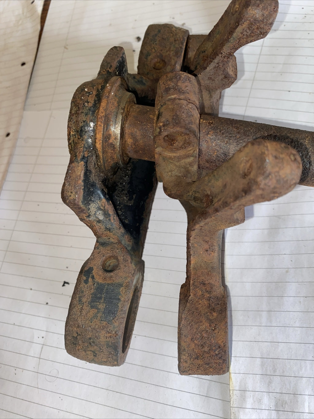 BSA B25 250 cc Pair Of Yokes