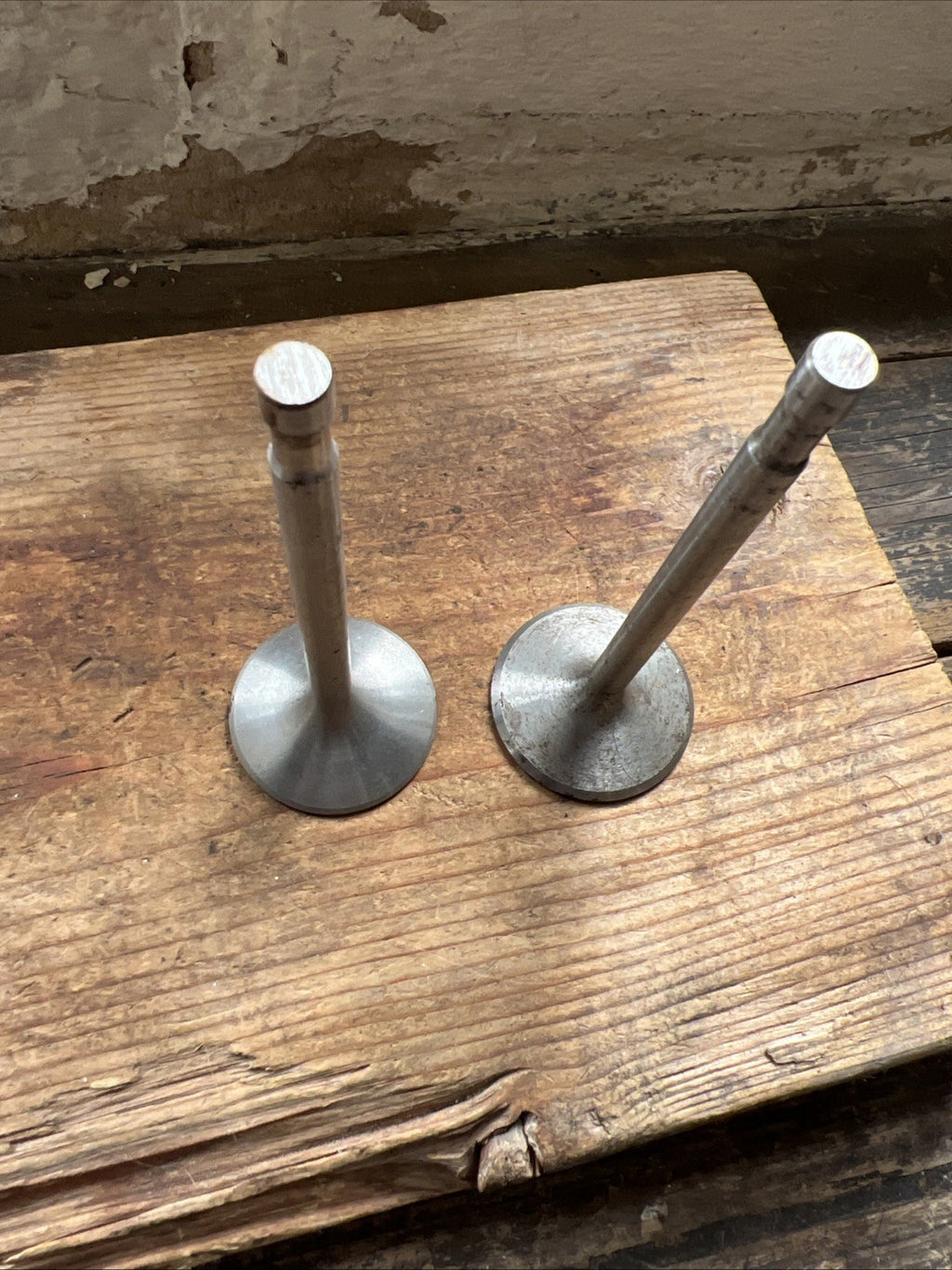 Matchless G11 600cc Twin Inlet Valves 1957-58 V171 Pair NOS