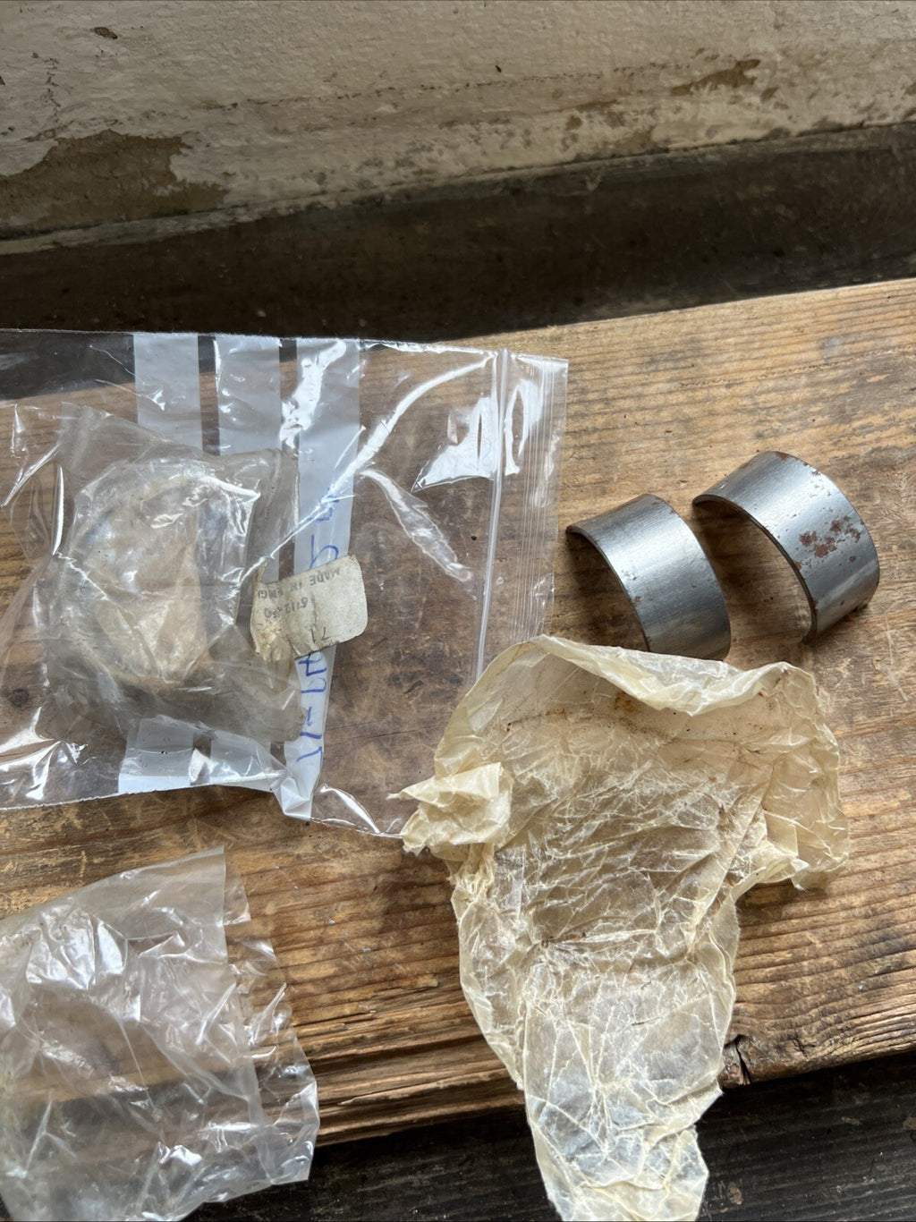 Triumph 71-1481  Pair Of Big End Shells