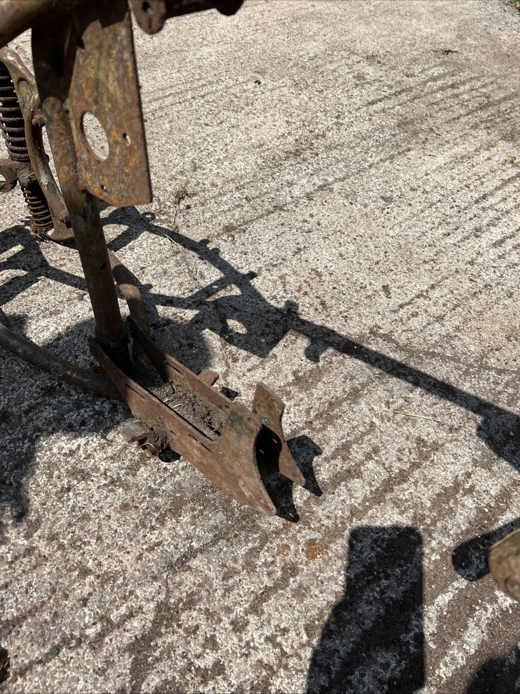BSA C10 Main Frame With Plungers
