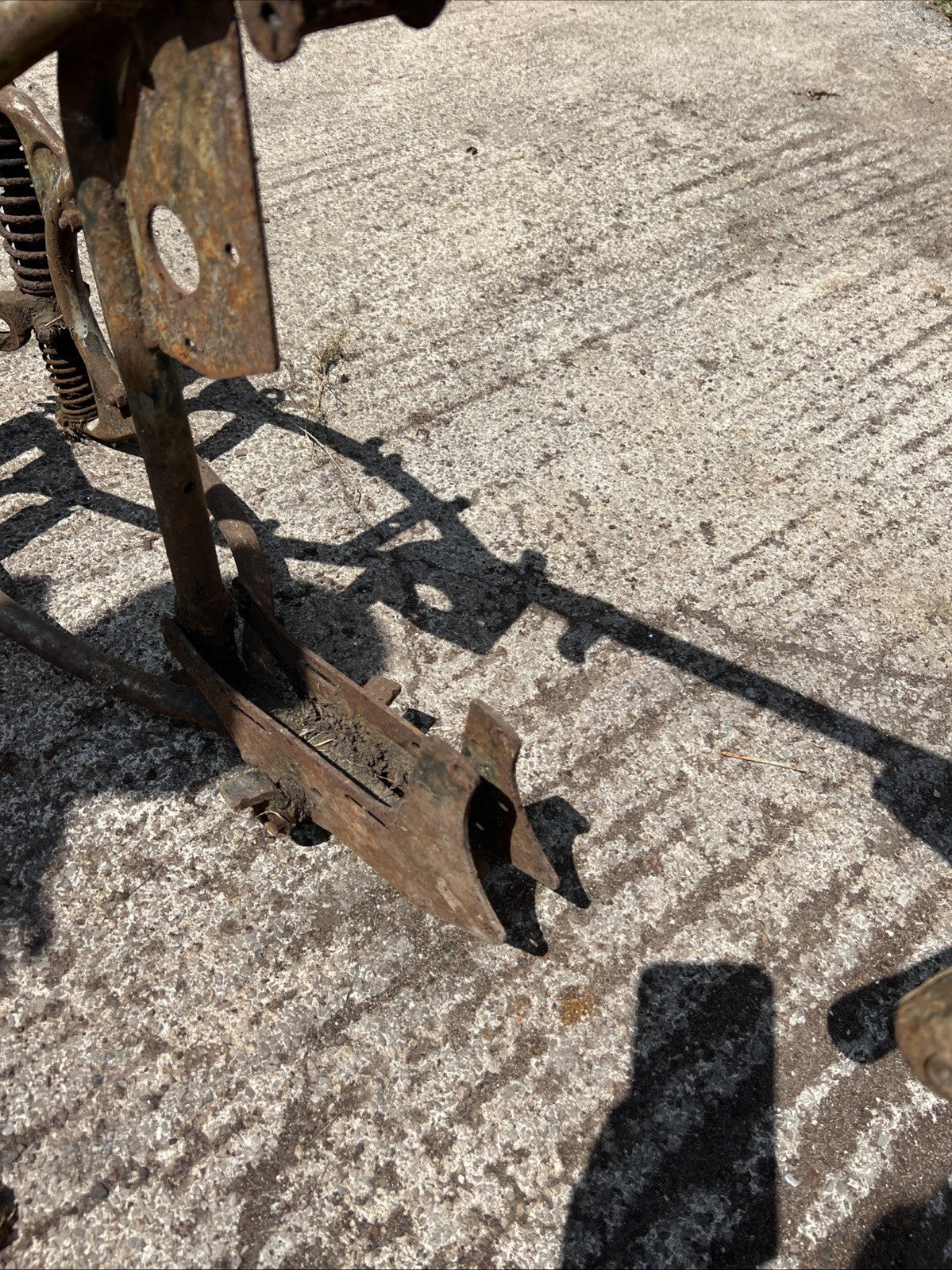 BSA C10 Main Frame With Plungers