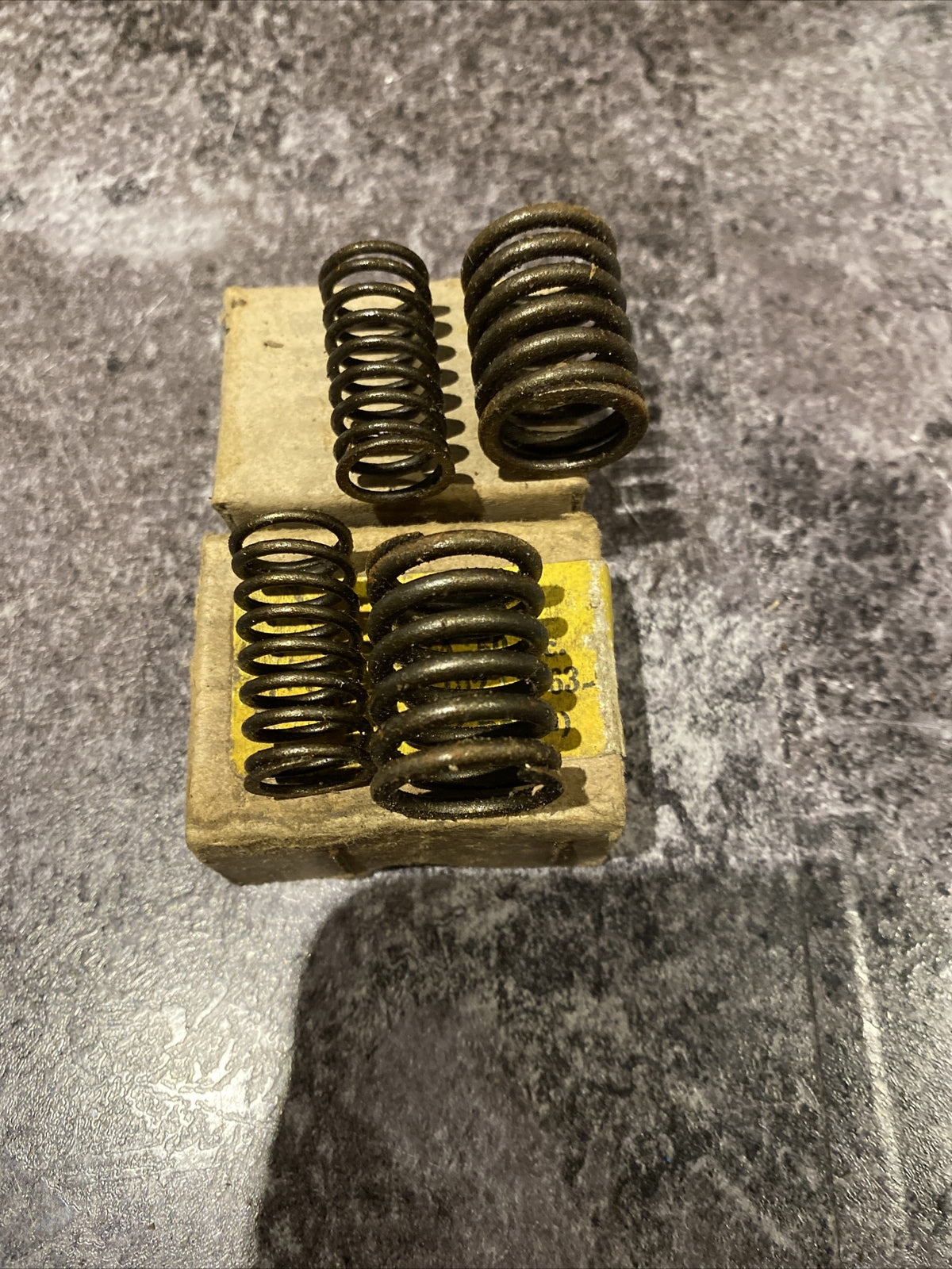 Honda 50cc C100, C102 1963 Valve Spring Set Motorcycle Valve Spring Set