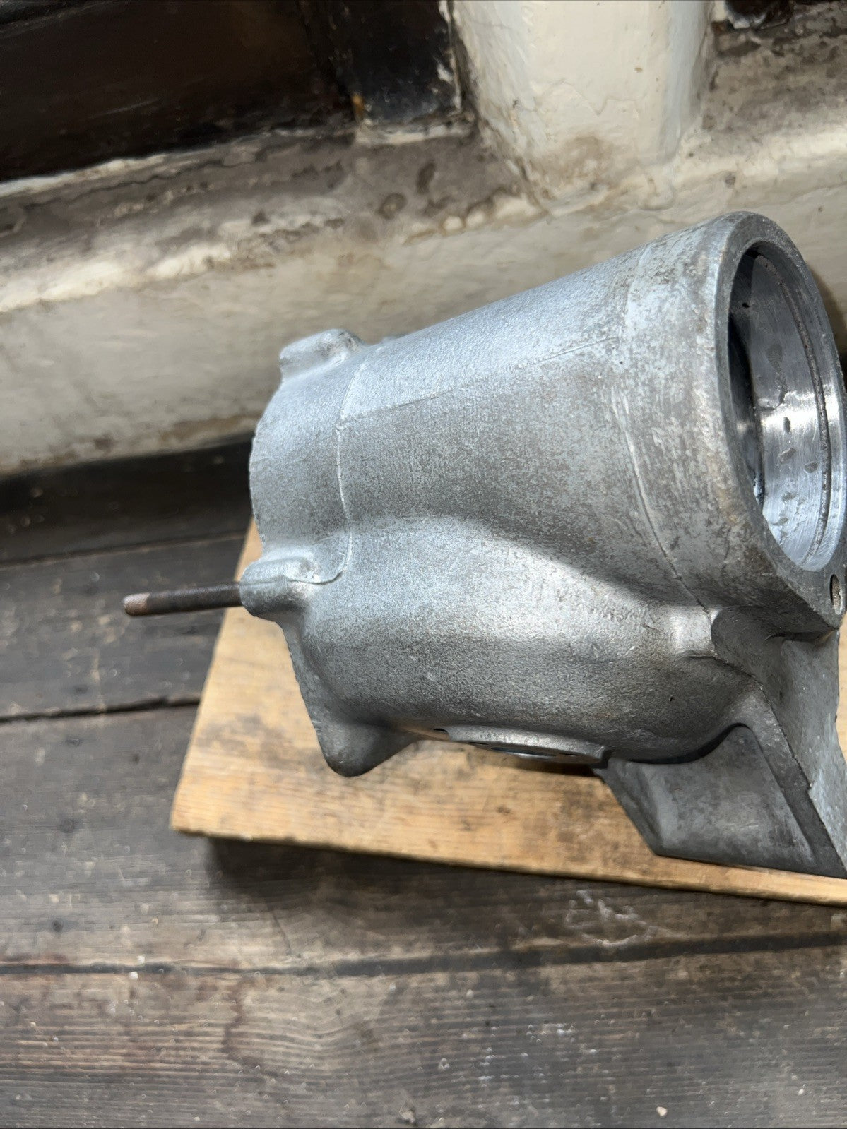 BSA 29-5445 C11 Etc Gearbox Main Shell With Bush NOS