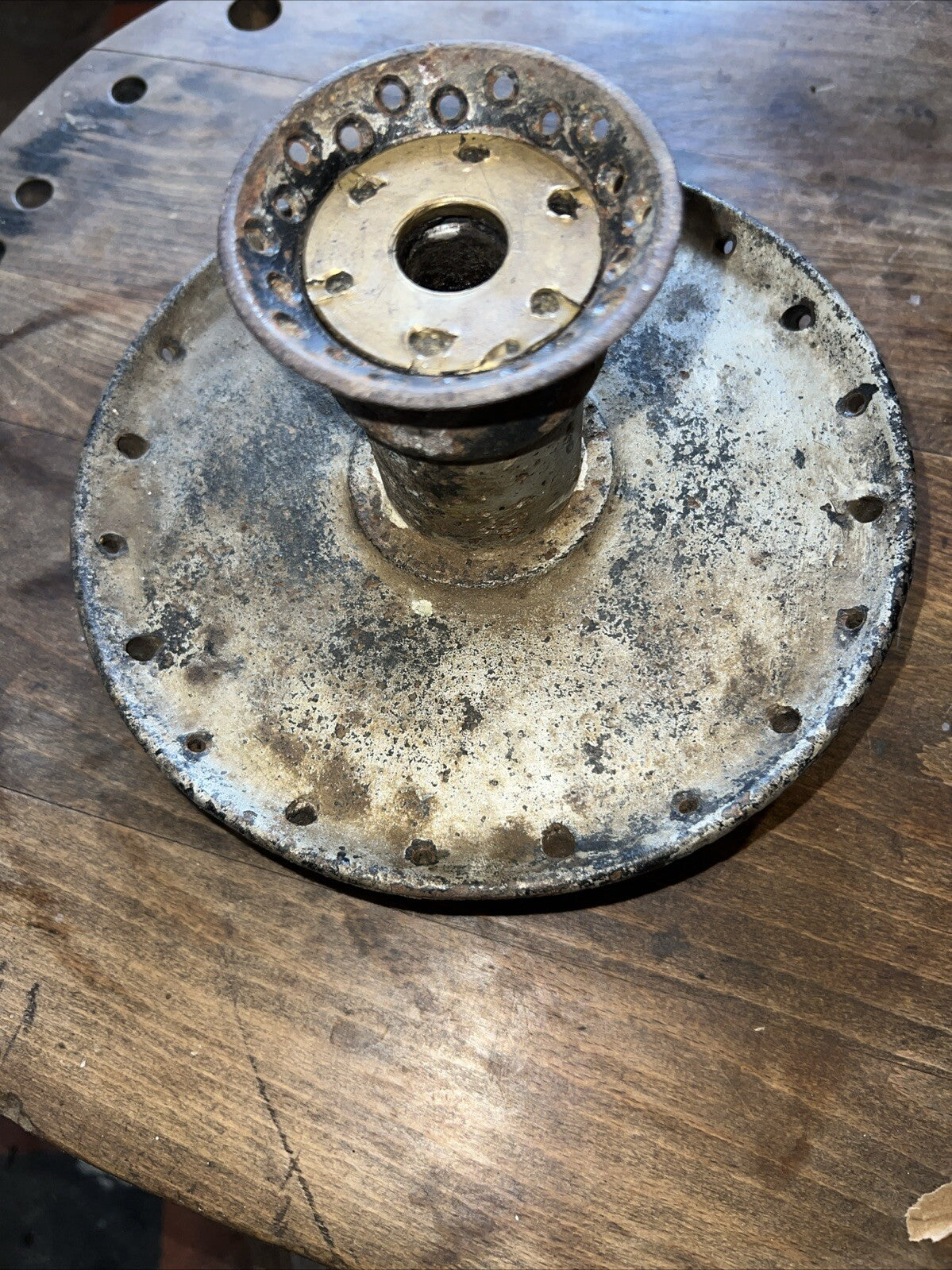 Ariel Pre 50 tele Front Hub  7”