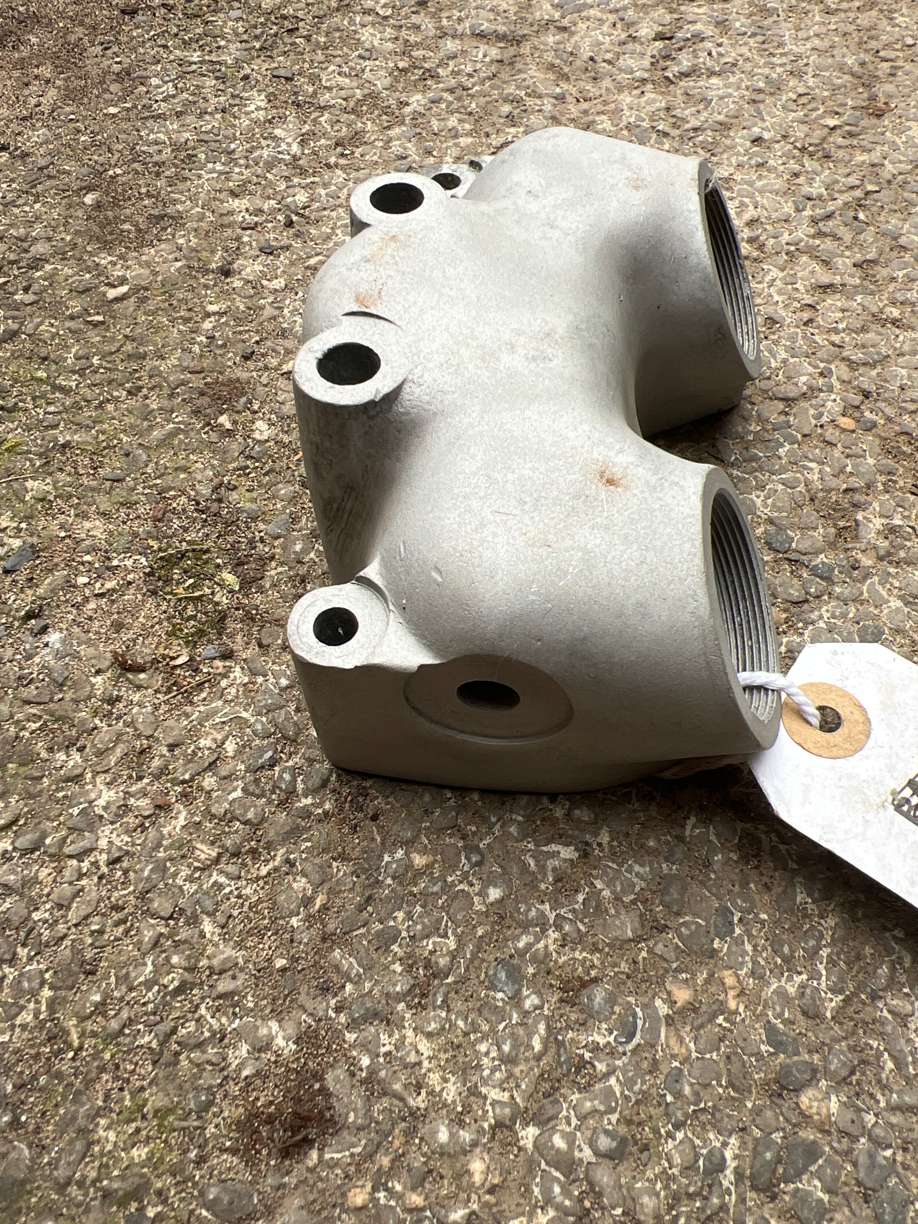 Triumph E3551 500/650 Twins exhaust rocker box
