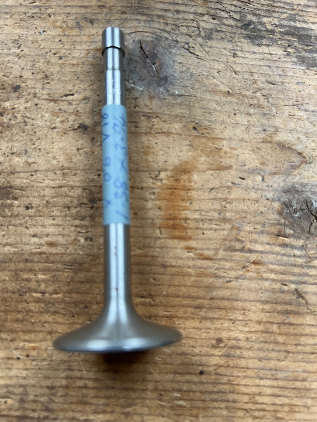 BSA A10 Iron head exhaust valve V18 67-324 NOS