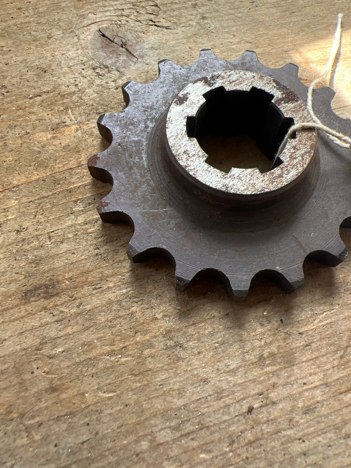 BSA C11G C12 17 Tooth std engine sprocket 42-89