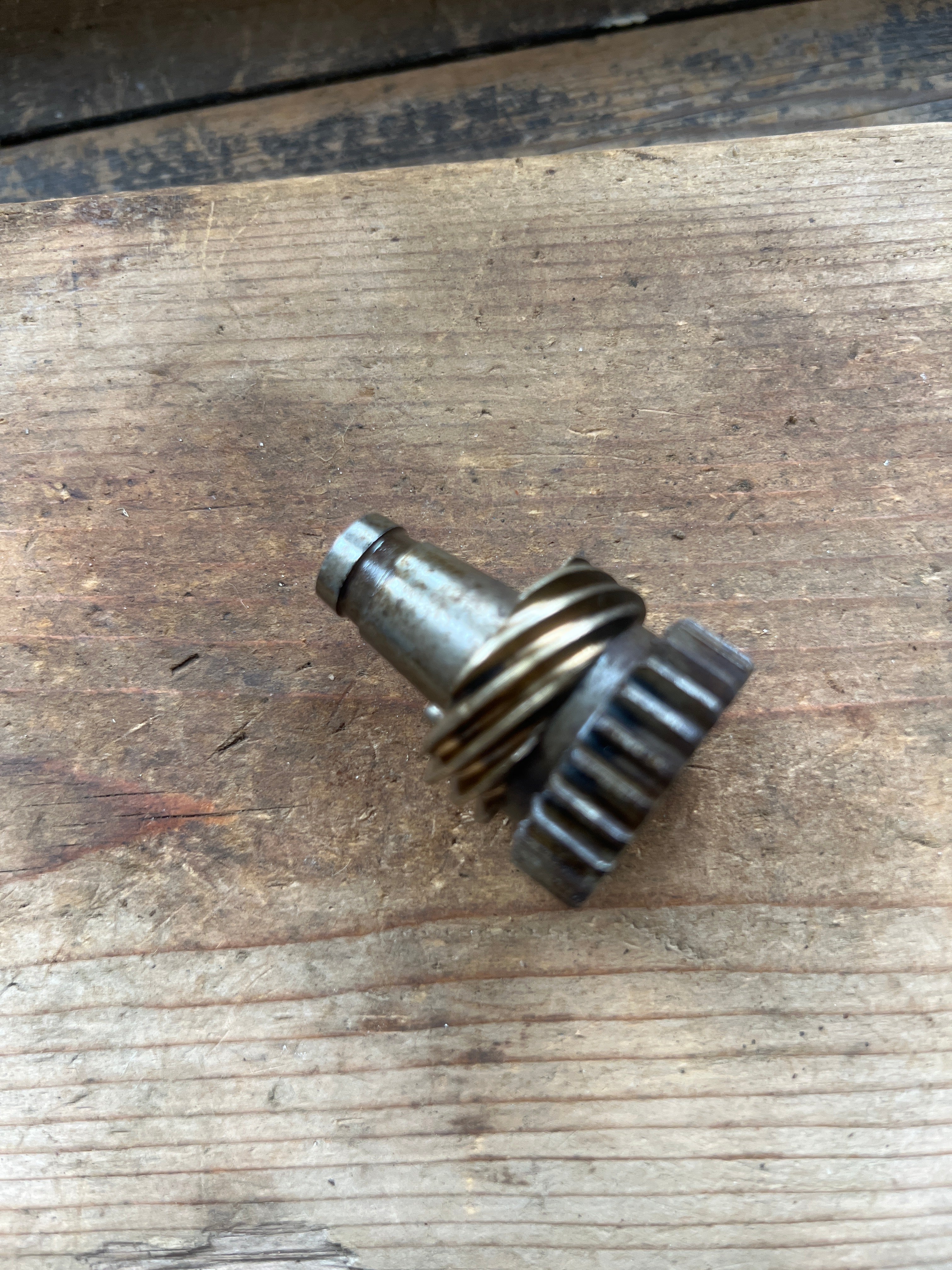 Triumph E4079 1959 etc Tiger cub crank timing pinion assembly
