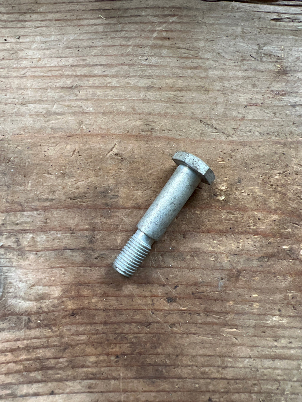 Triumph 650 Twin Pre Oil In Frame Unit Rear Petrol Tank Bolt