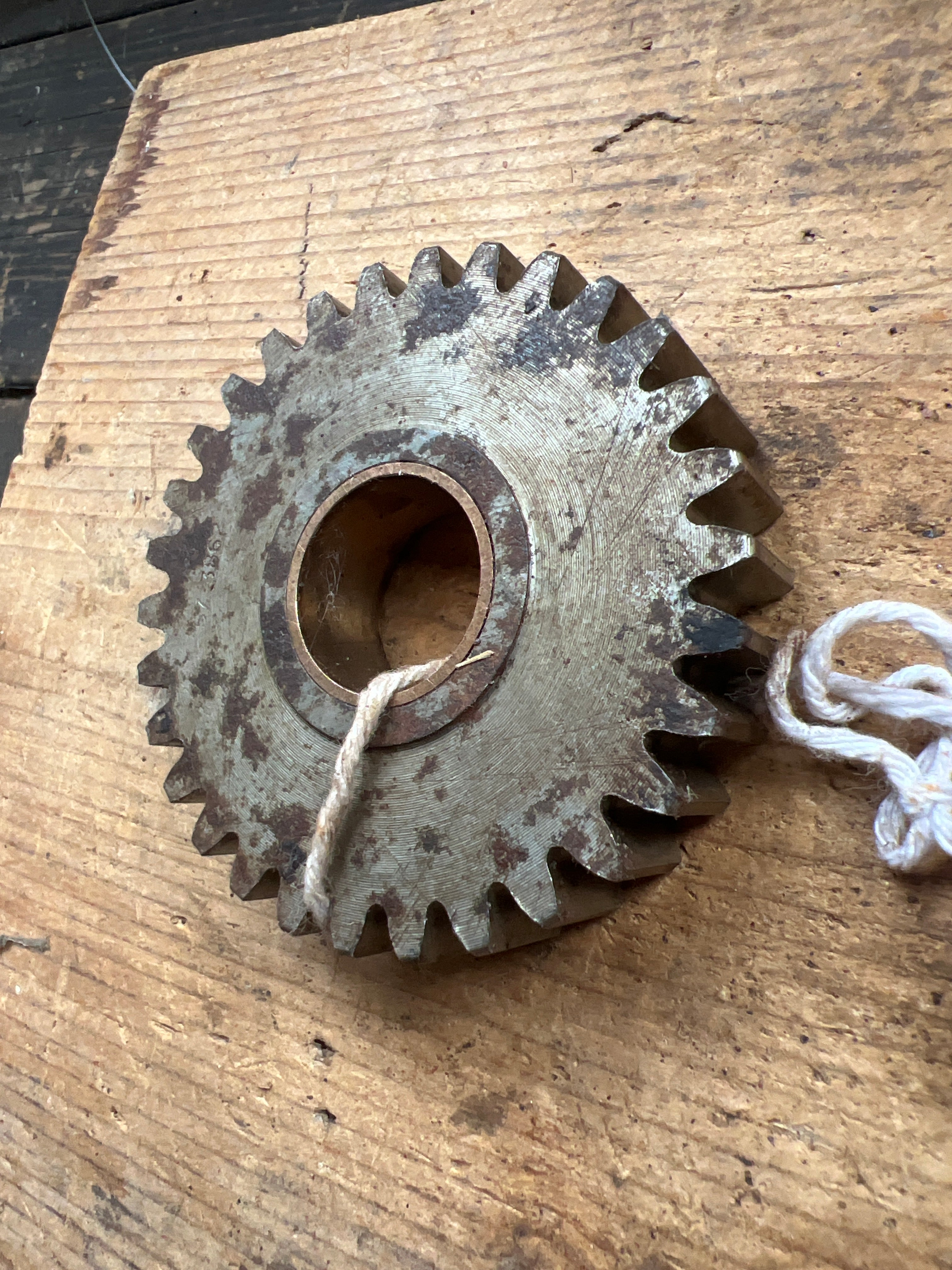 Triumph pre unit T926 500/650 Twins gearbox Layshaft 1st spinning gear