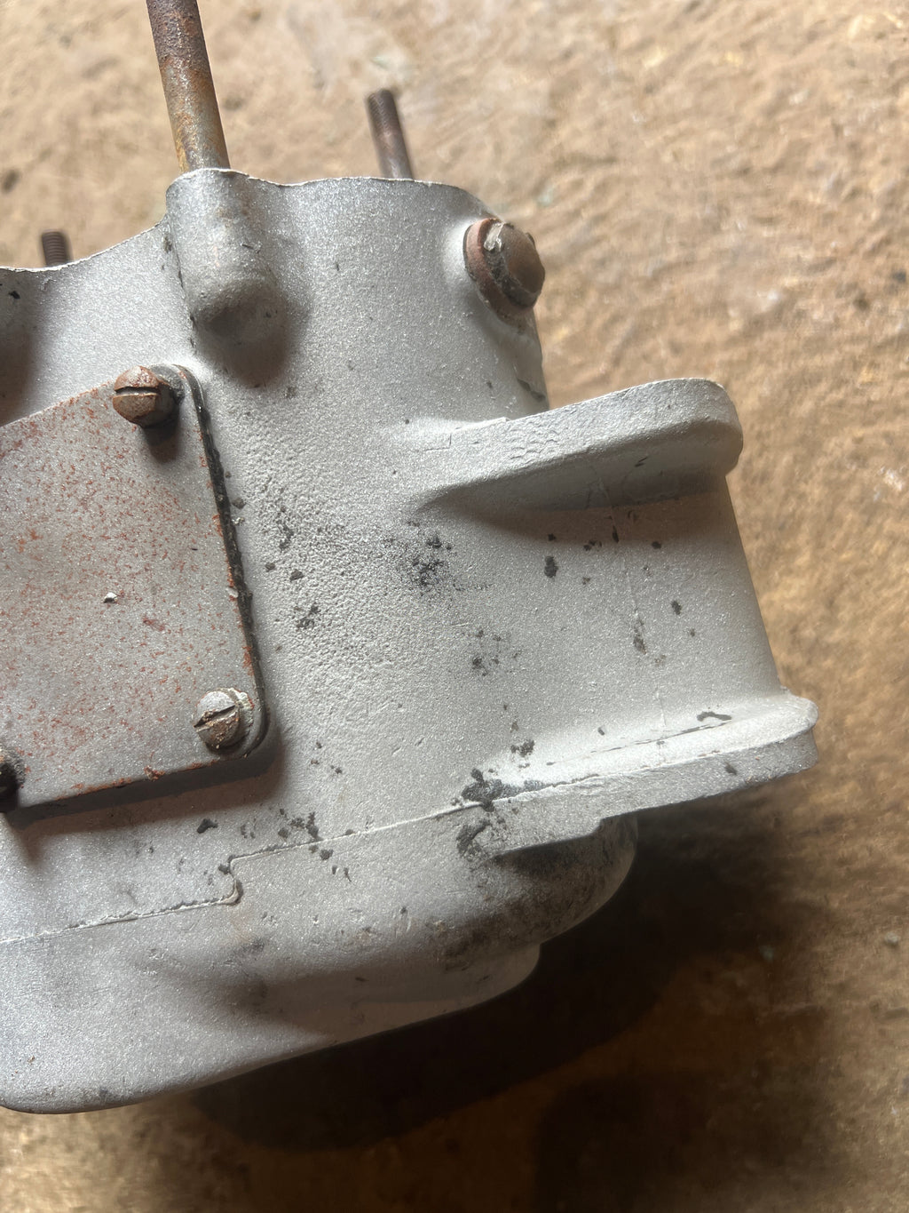 BSA 350 500 650 swinging arm 4 speed gearbox shell