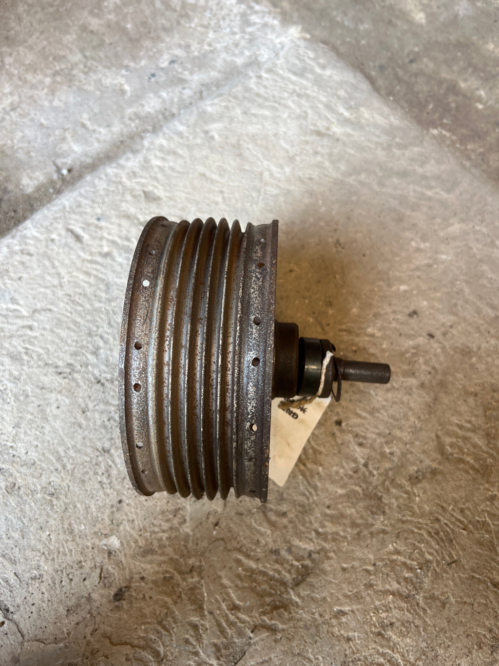 BSA C15 front hub full width with bits