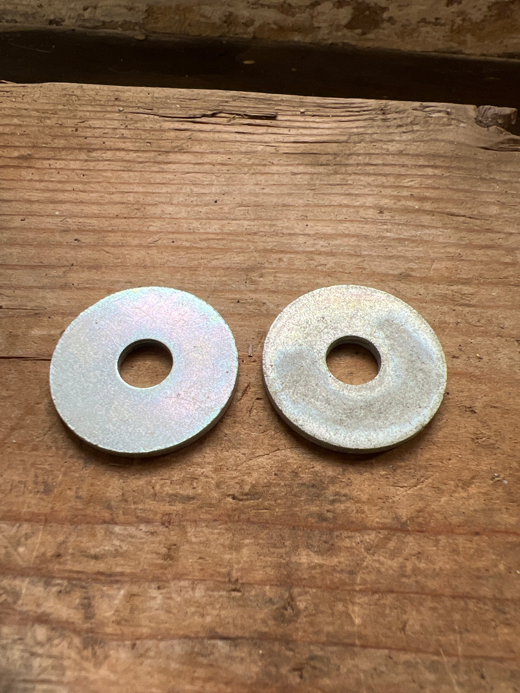 BSA A65 2 1/2 gallon petrol tank washers for centre petrol tank fixing 82-9065