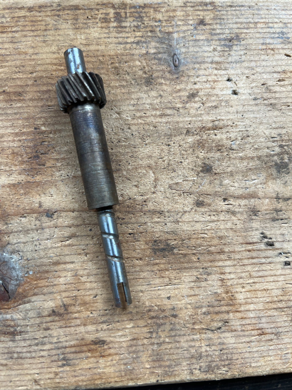 Triumph triple T150 R3 rev drive shaft E8741