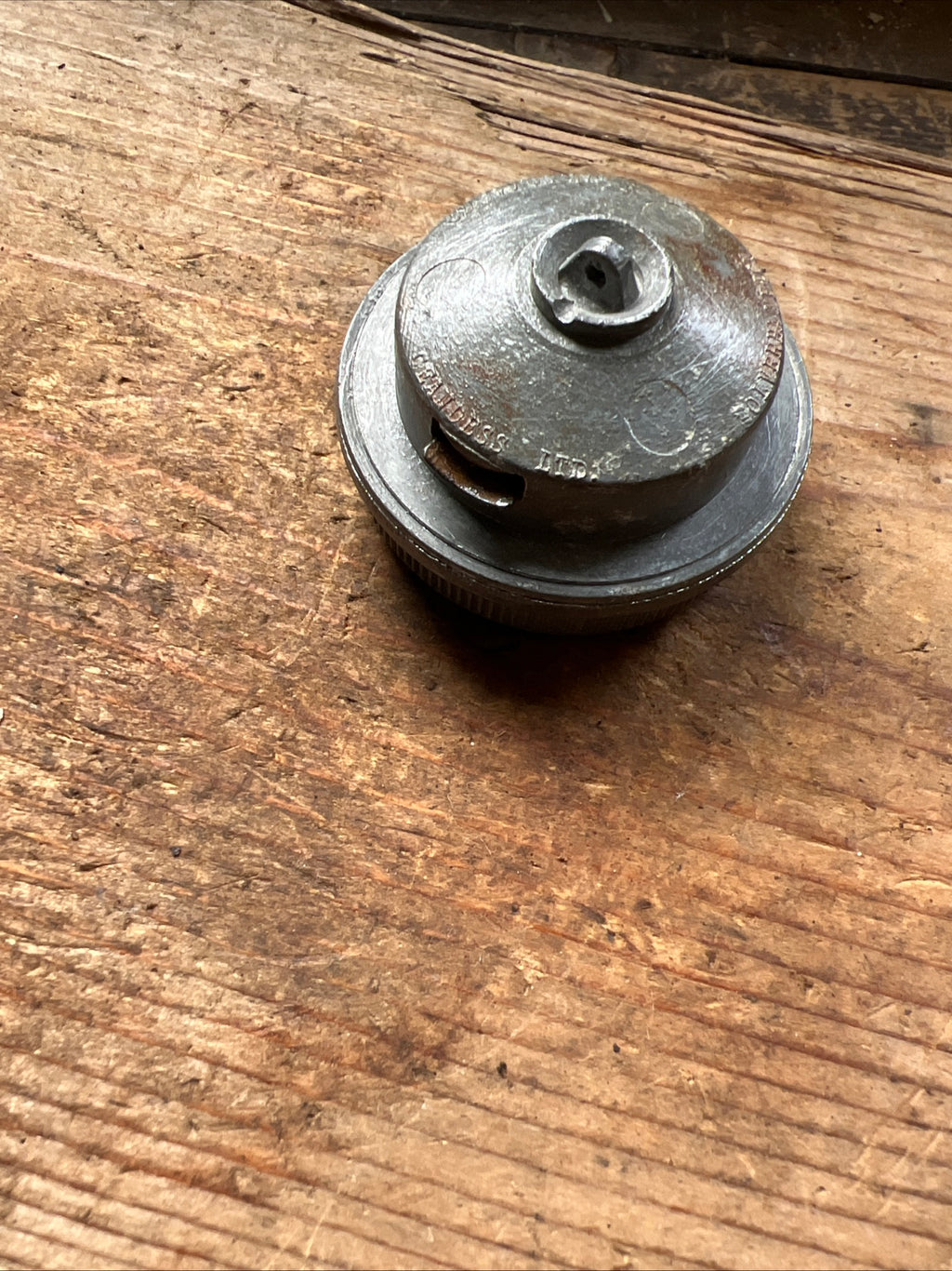 F4477 Triumph Early 1959/60 3TA 5TA T100A oil tank filler cap