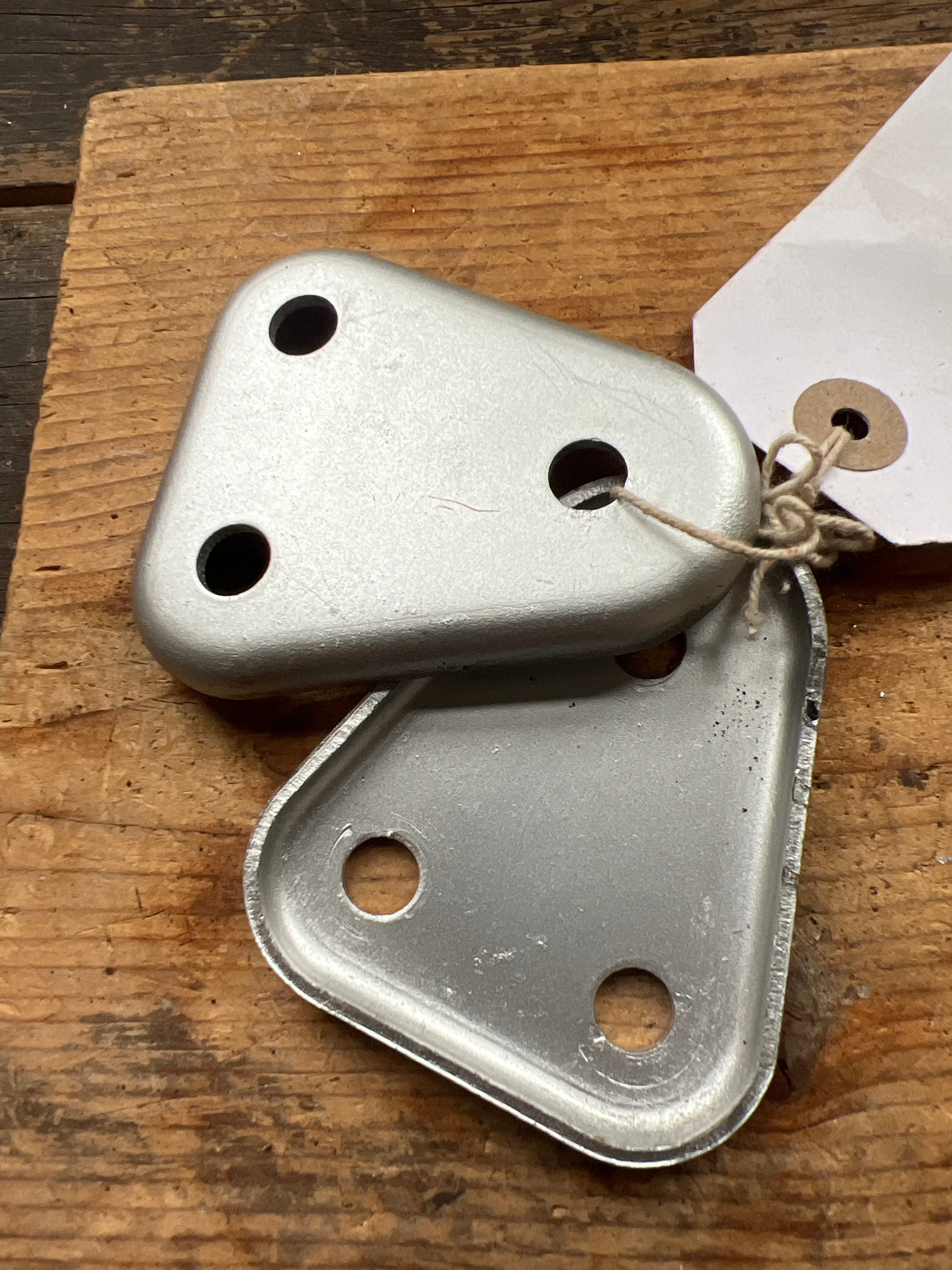 Norton Commando engine steady side plates 061128