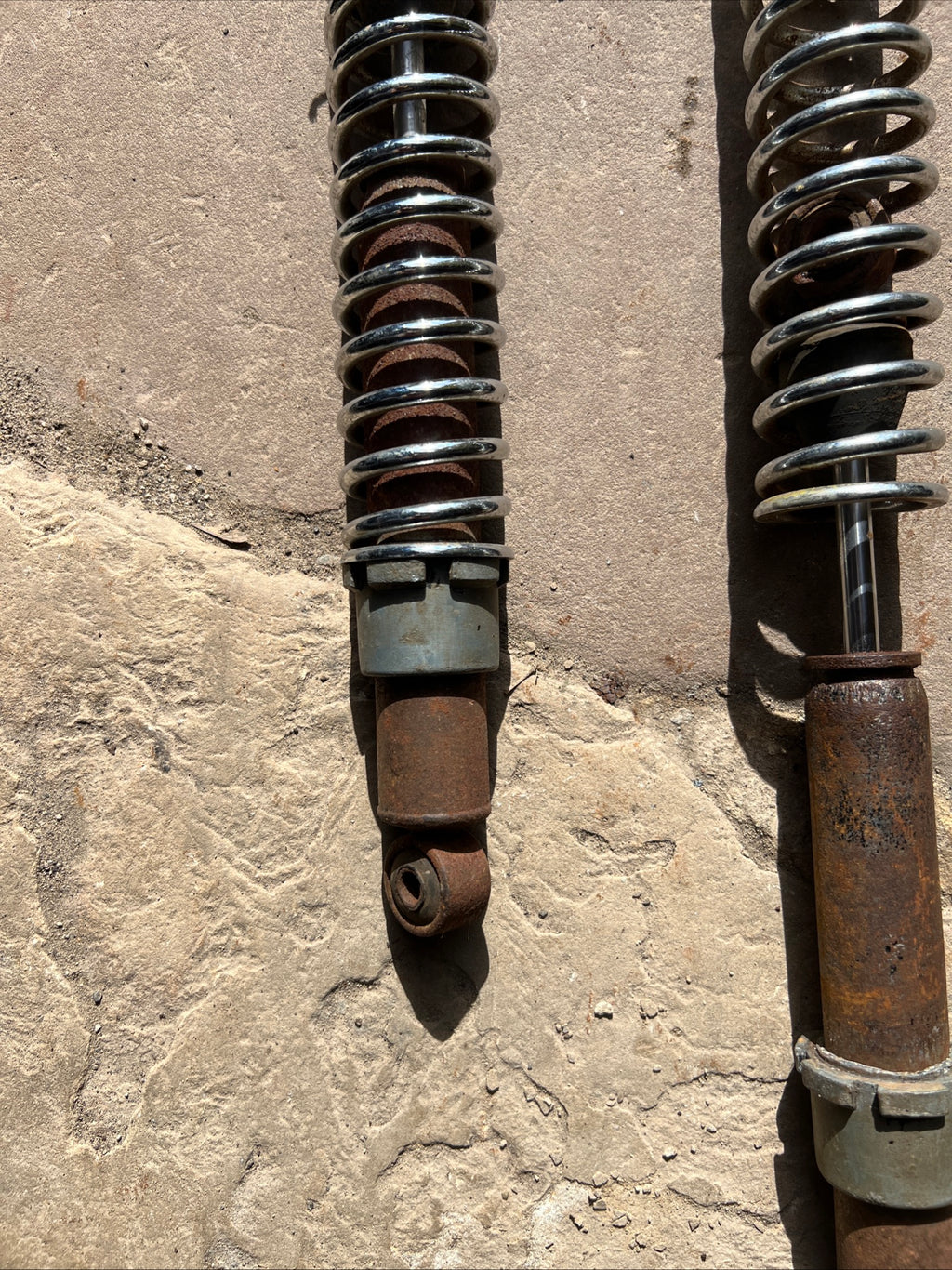 Girling rear suspension units used