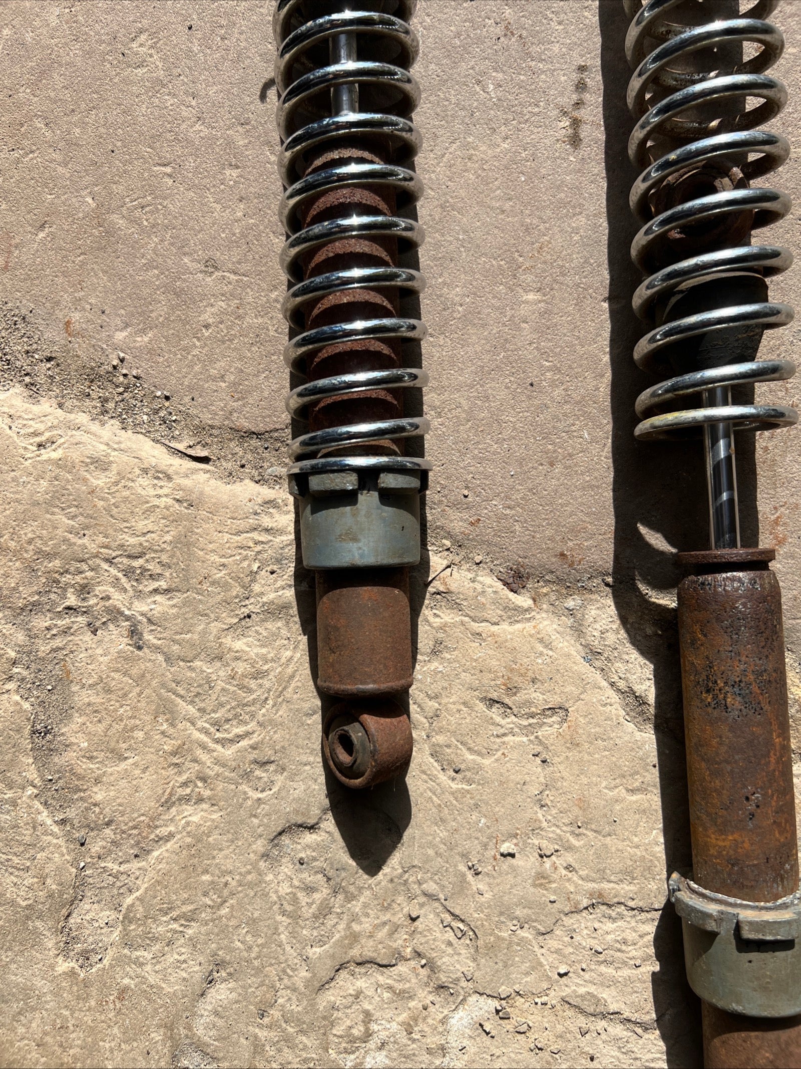Girling rear suspension units used