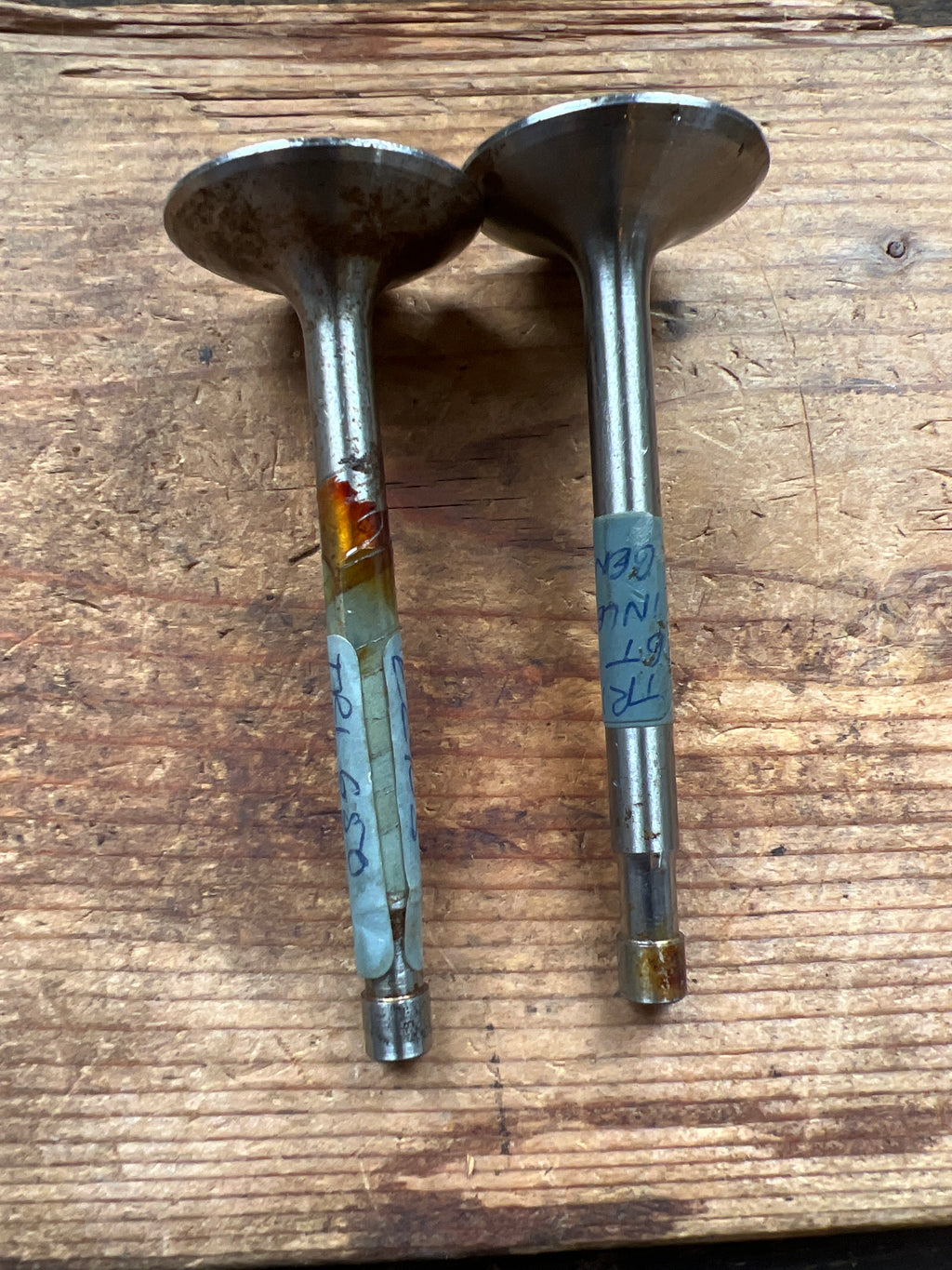 Triumph 6T Iron head pre unit 1949-62 Inlet valves E2903 V23 NOS