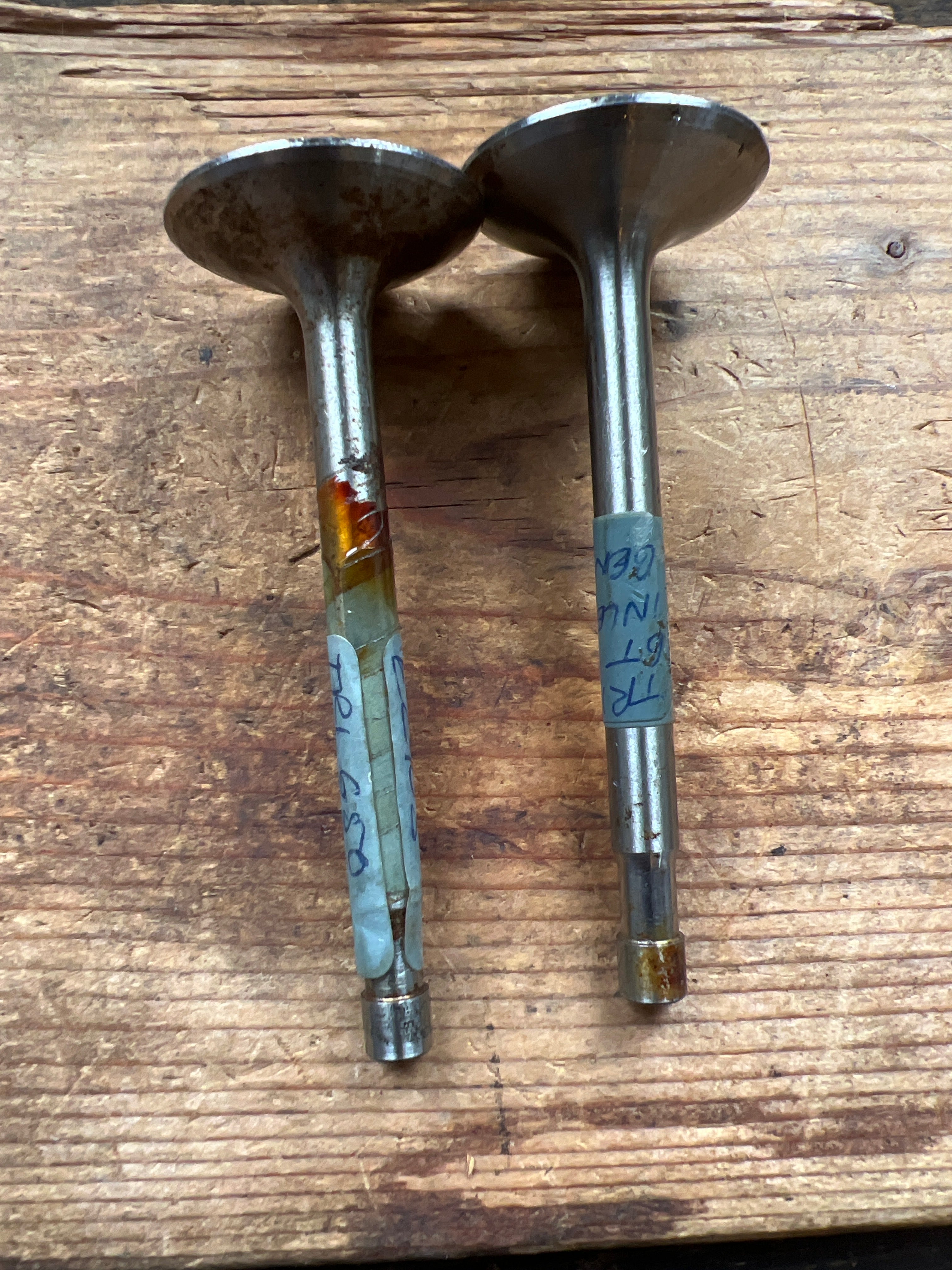 Triumph 6T Iron head pre unit 1949-62 Inlet valves E2903 V23 NOS
