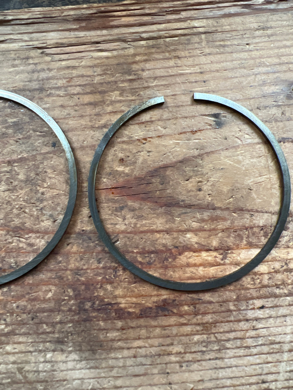 Royal Enfield 350cc single OHV & SV +40 Piston compression rings NOS