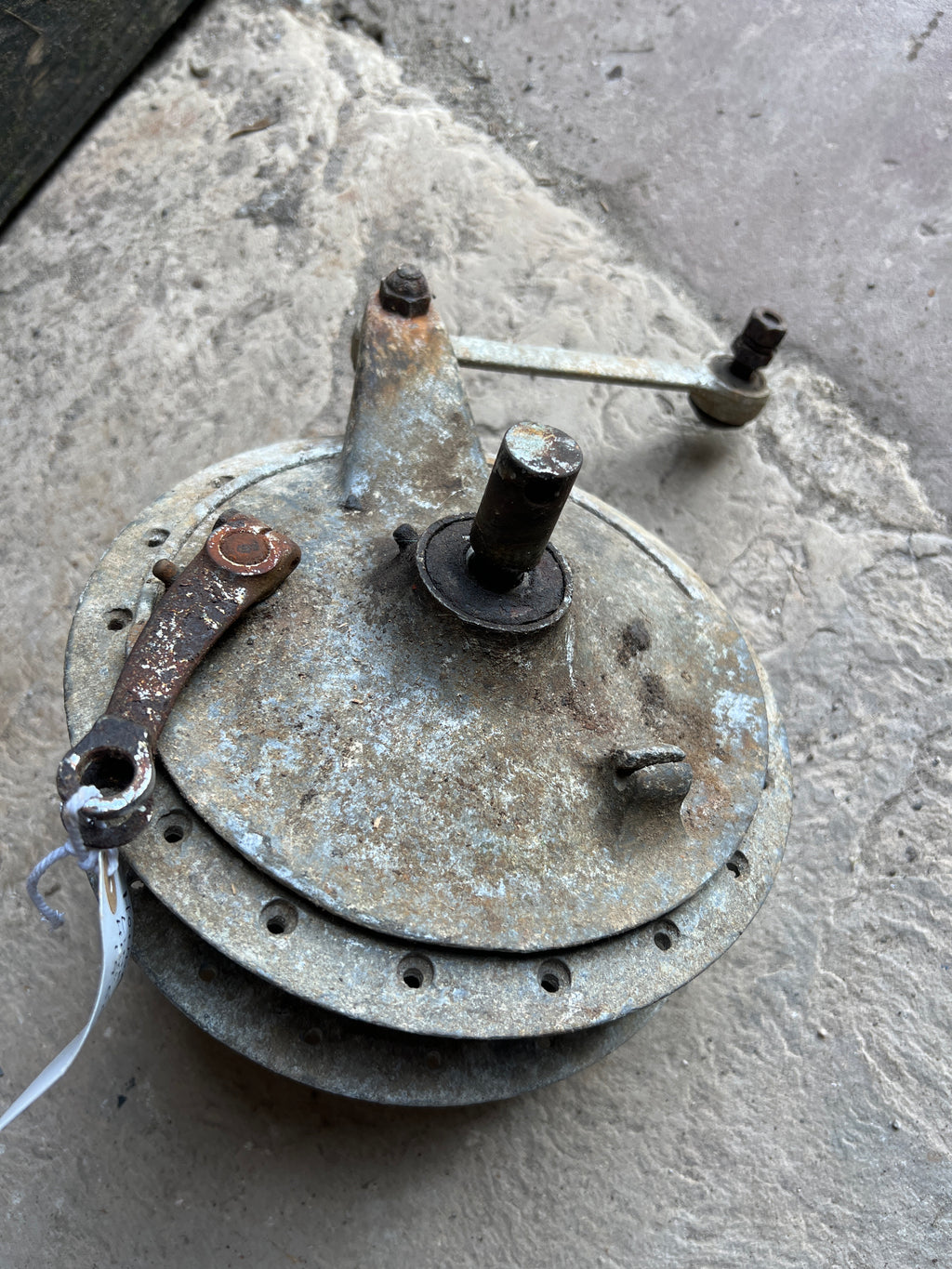 Honda 250 Twin link type front hub complete 7”
