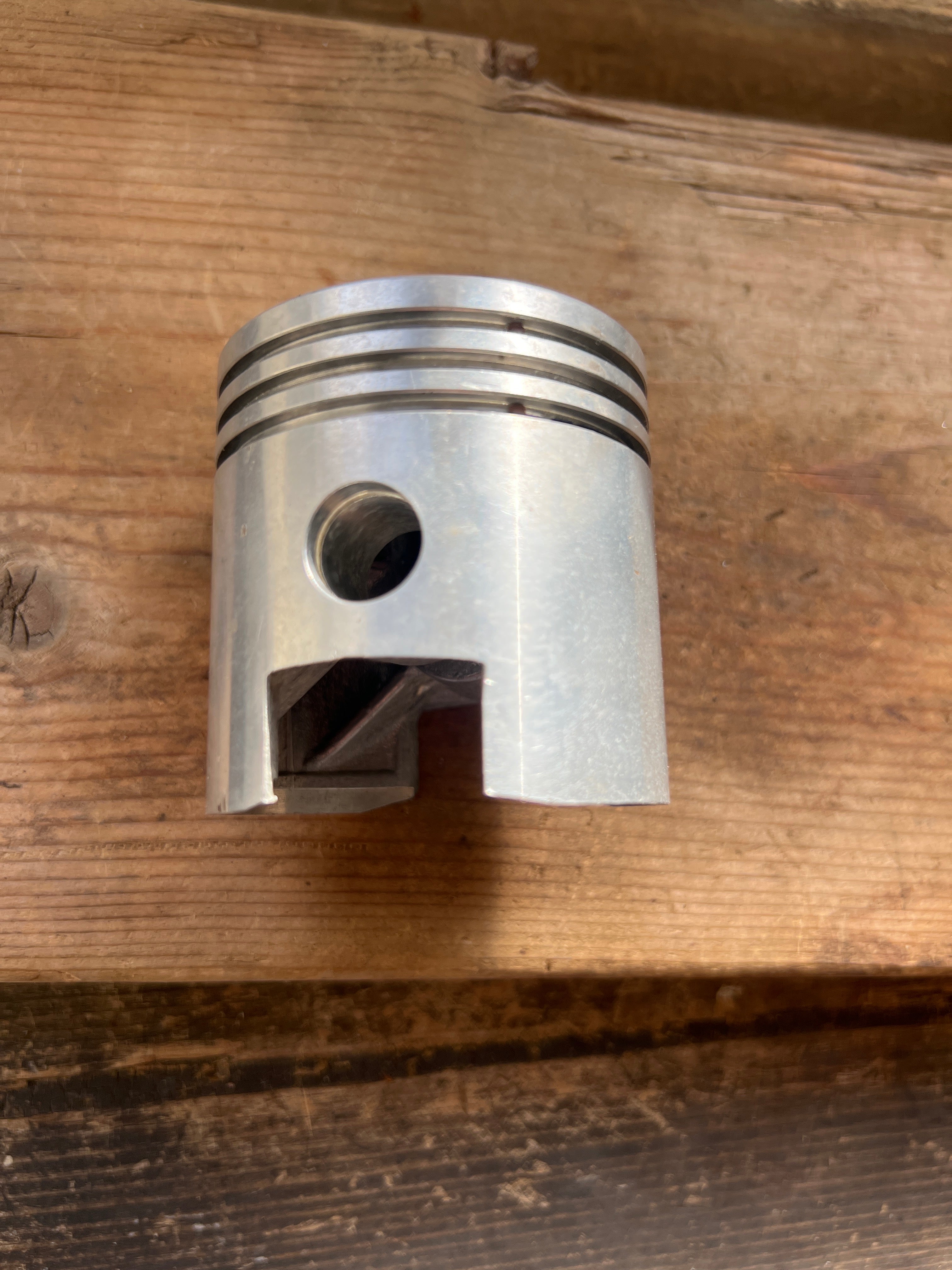 Bantam type 175 piston 1mm oversize 90-1472