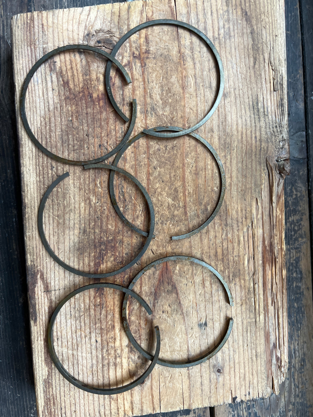 Triumph 650 Twin standard piston ring set NOS