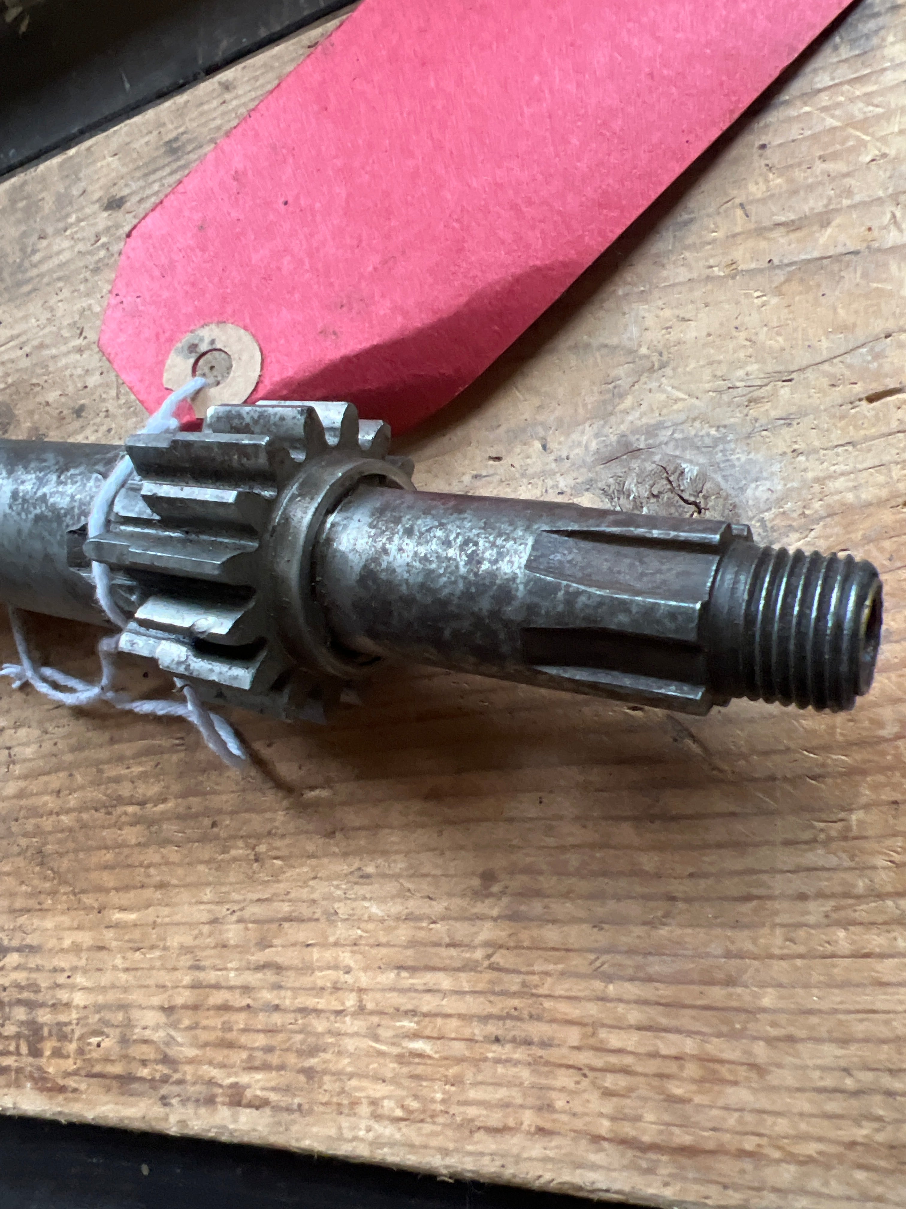 Triumph T914 4 speed mainshaft & gear 16 tooth