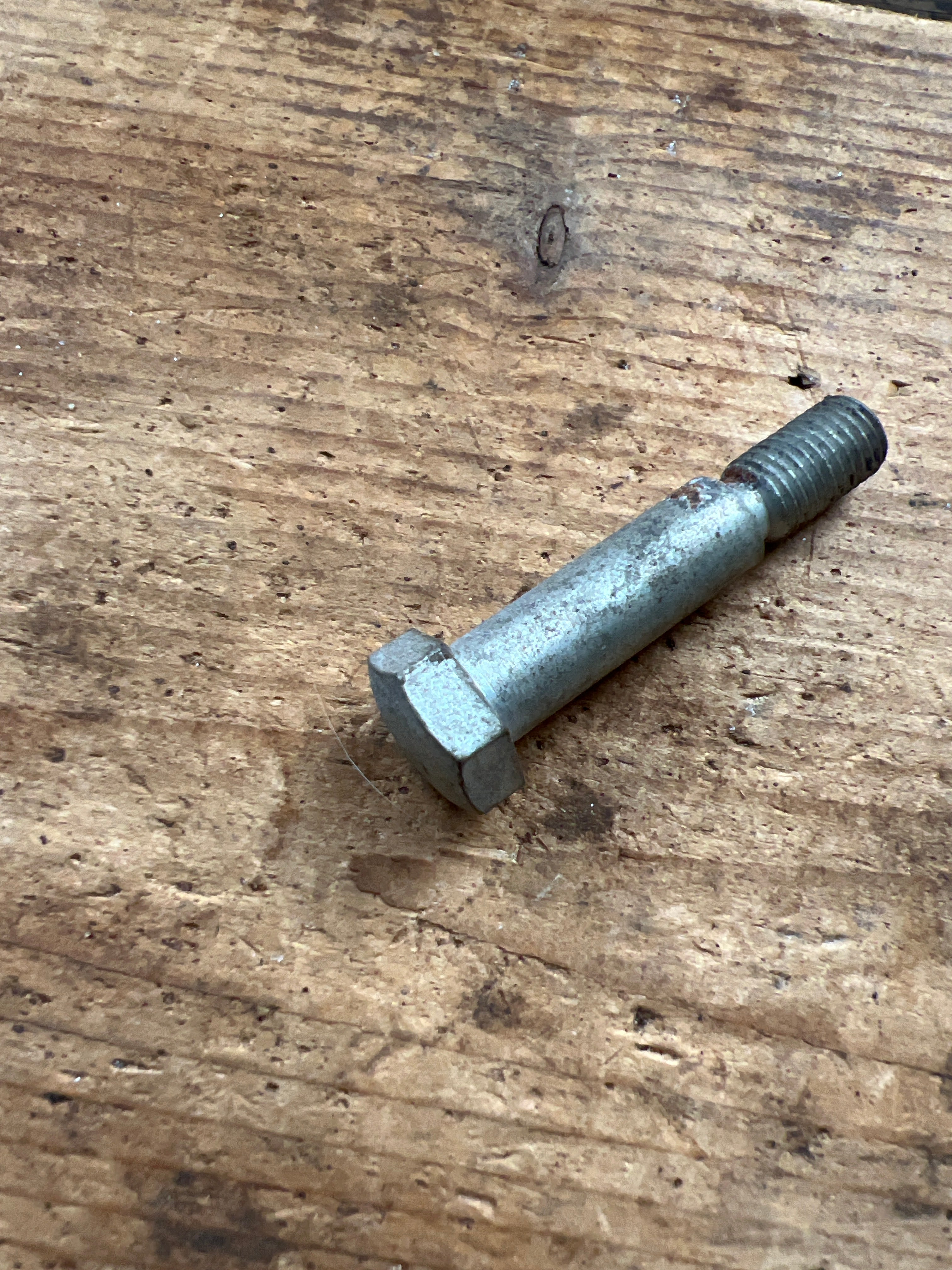 Triumph Triple rear petrol tank mounting bolt