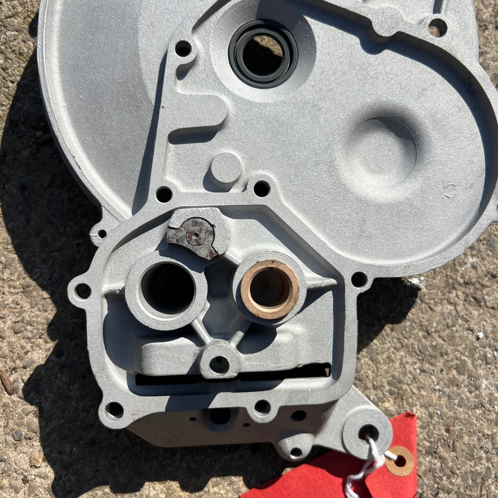 Triumph Tigress BSA Sunbeam 76-204/205 Engine Casing inner