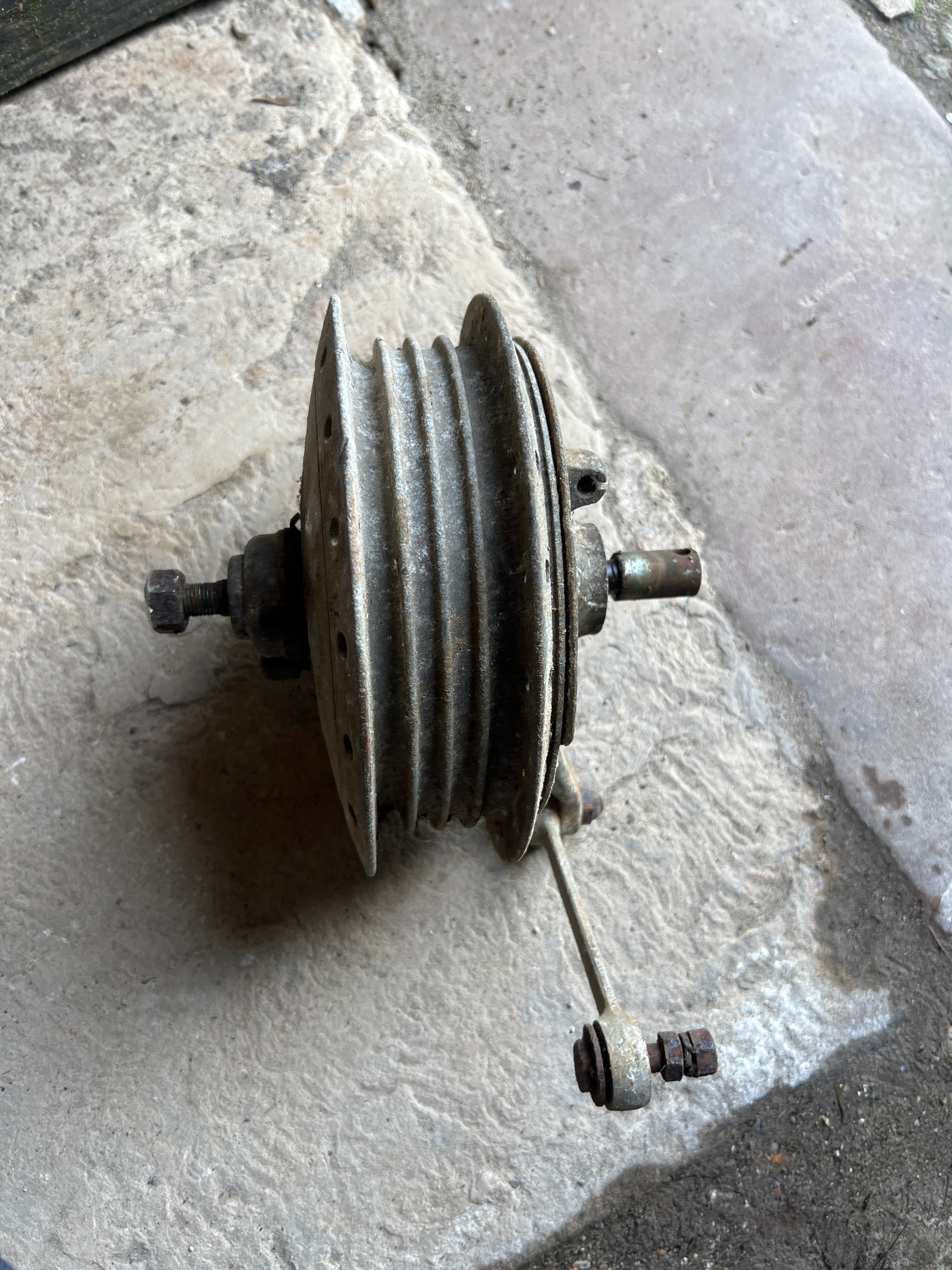 Honda 250 Twin link type front hub complete 7”