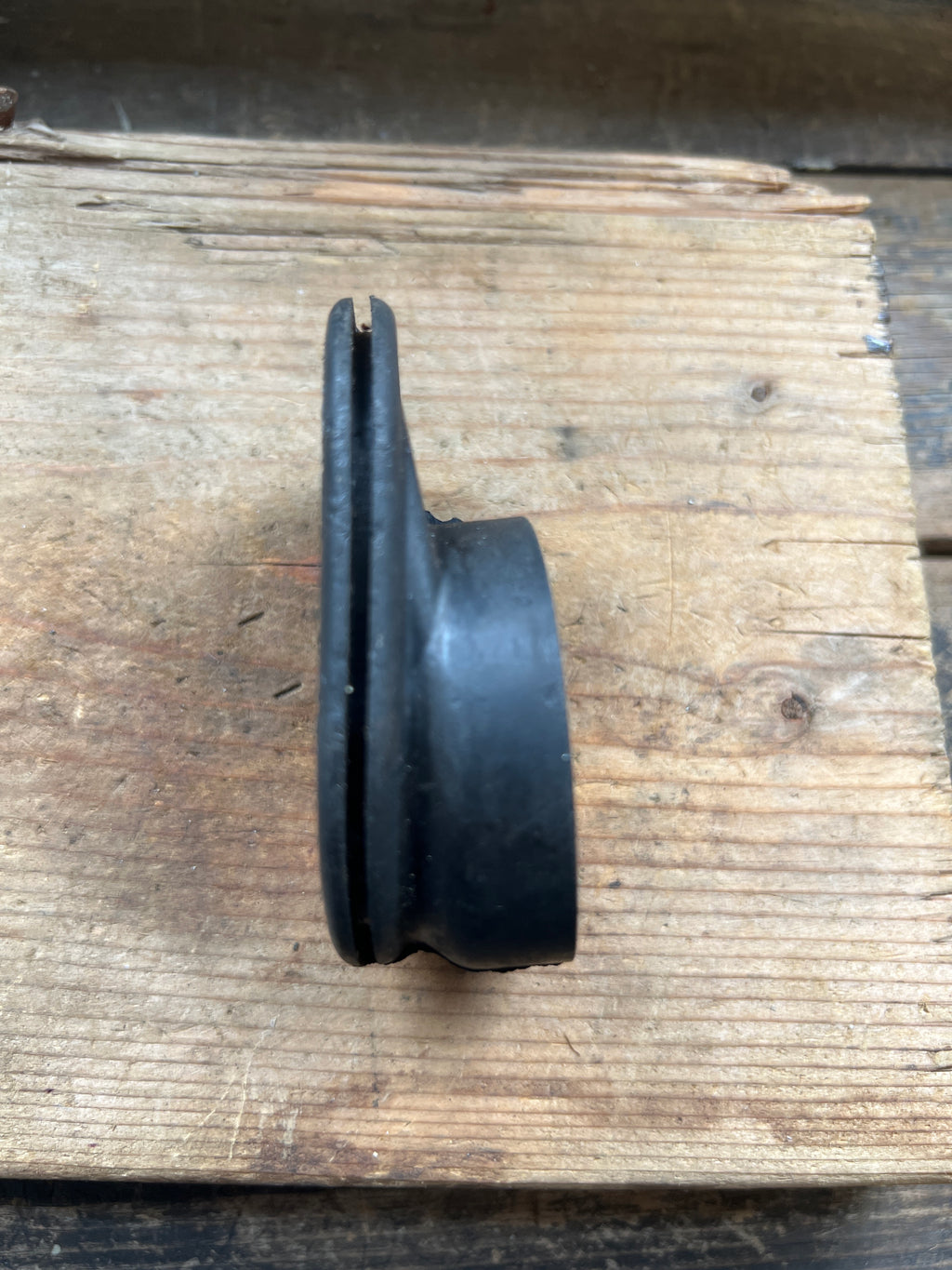 Triumph TR6C TR6R connector pipe rubber F12625