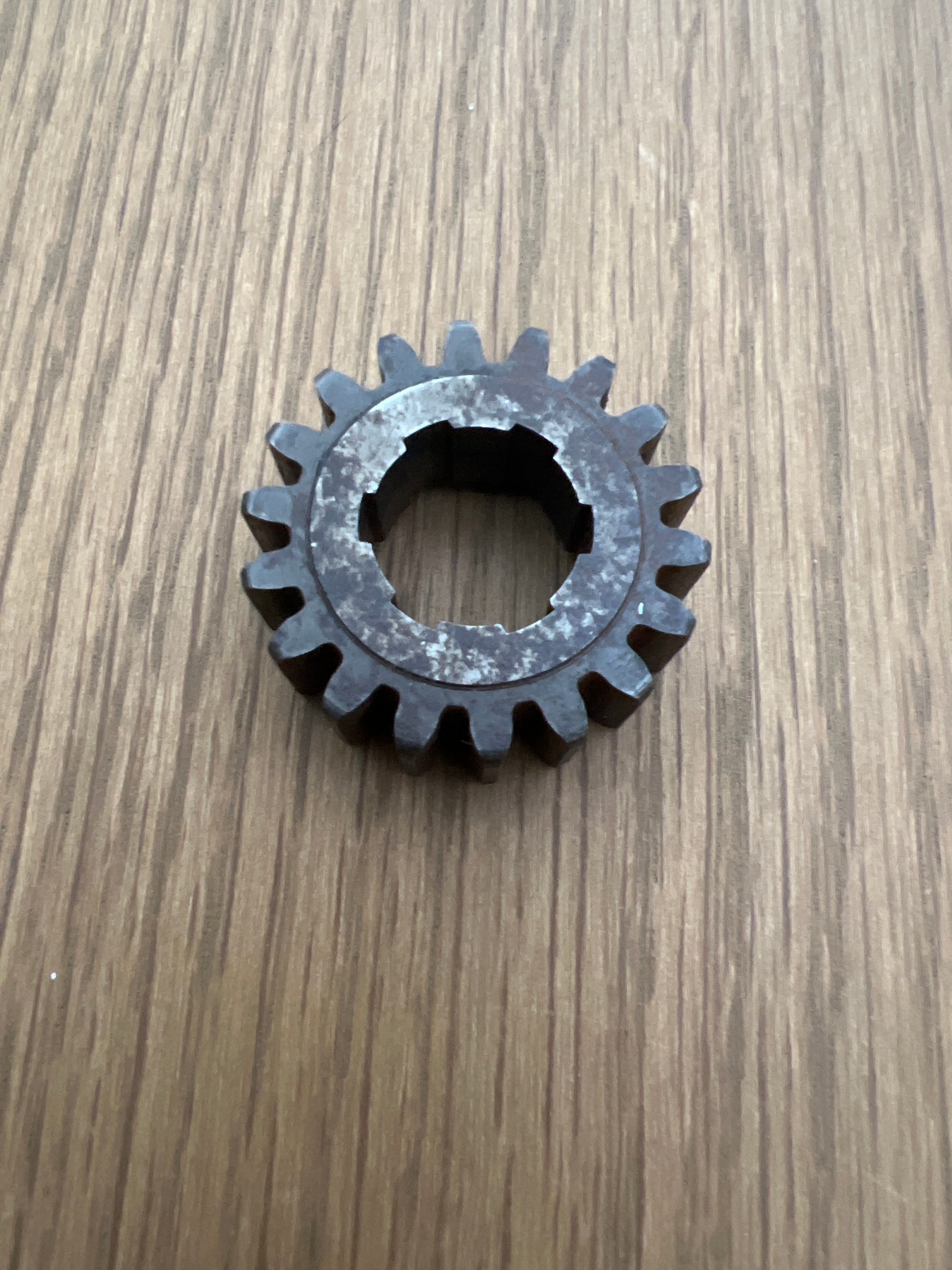 Triumph Tiger Cub gearbox Layshaft high gear 18 Tooth Genuine new old stock