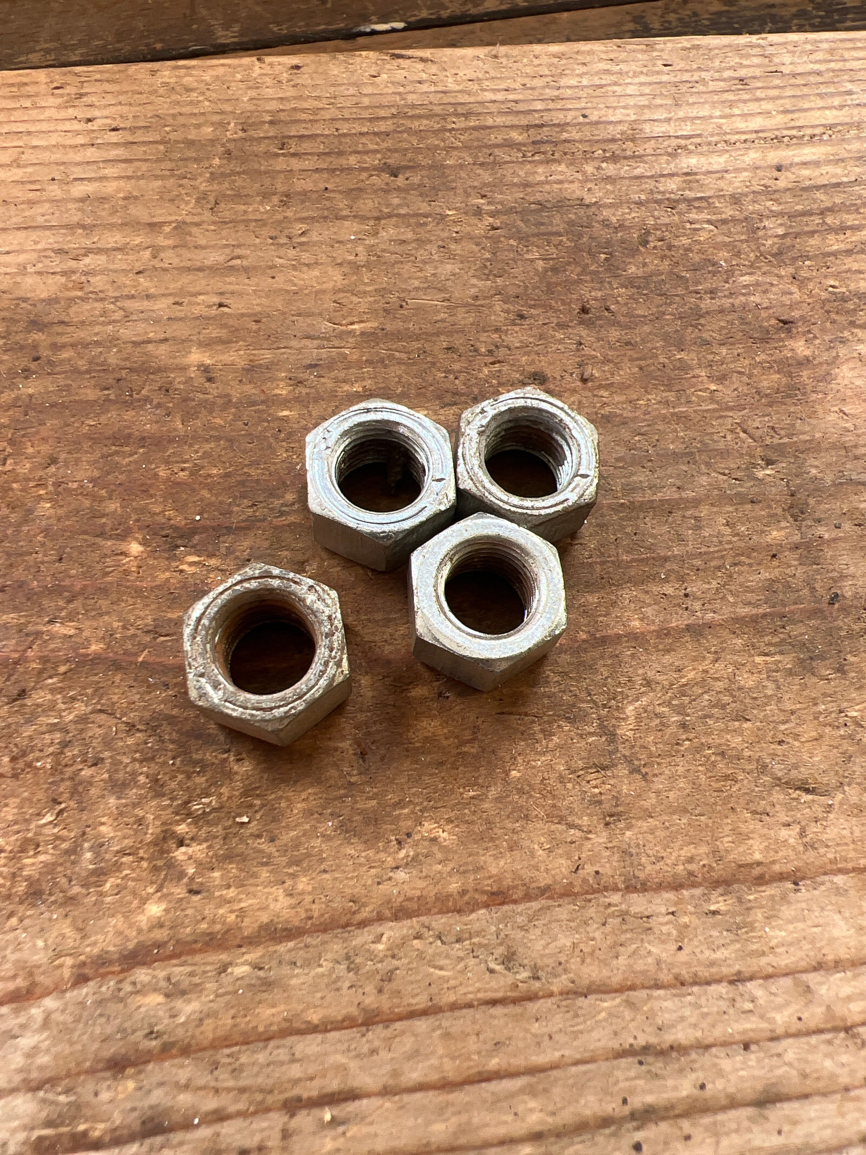 BSA B25 all models 14-0303 cylinder barrel/head nuts NOS