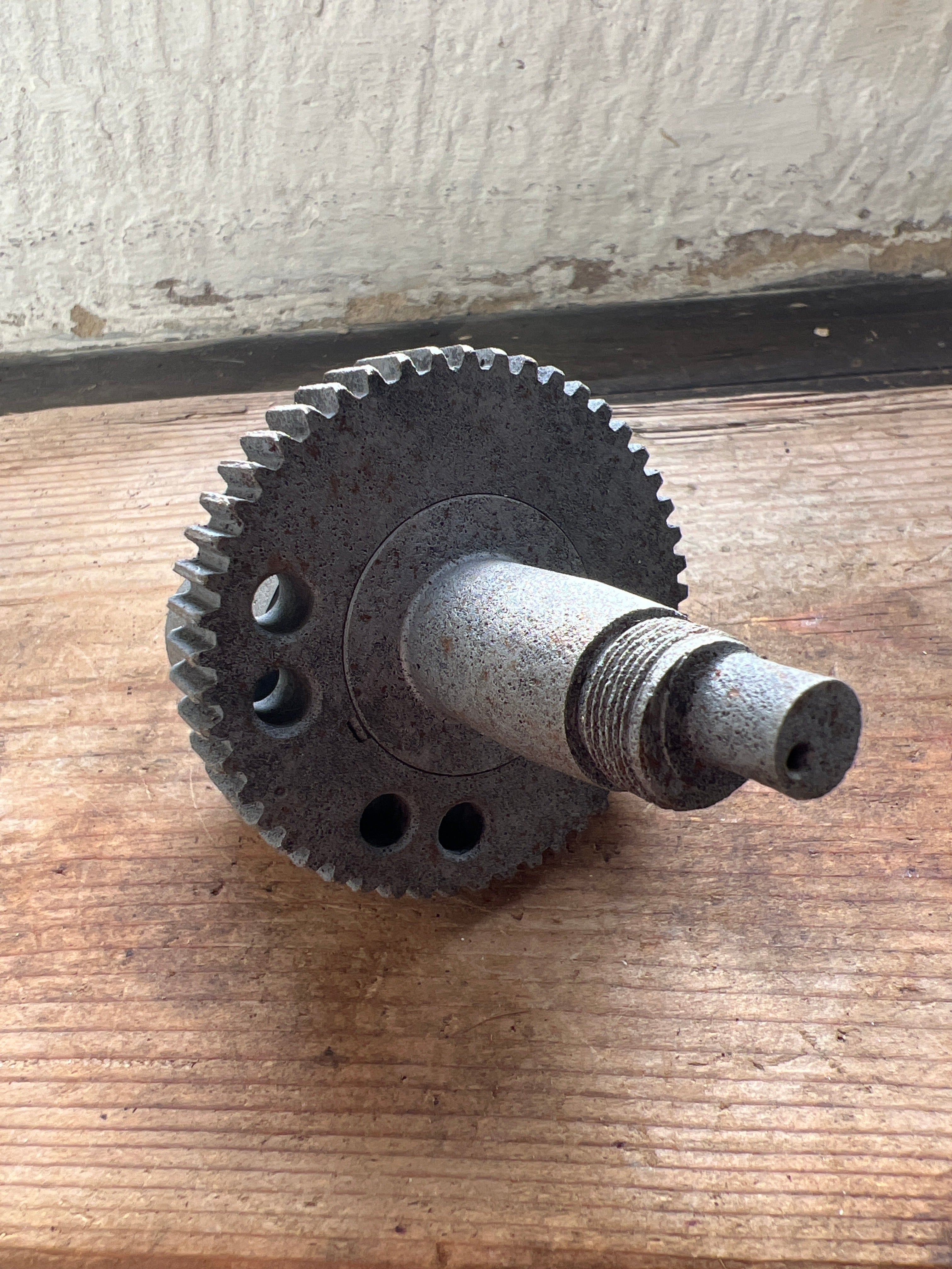 Ariel 350/500 single cylinder 2 lobe cam shaft & gear