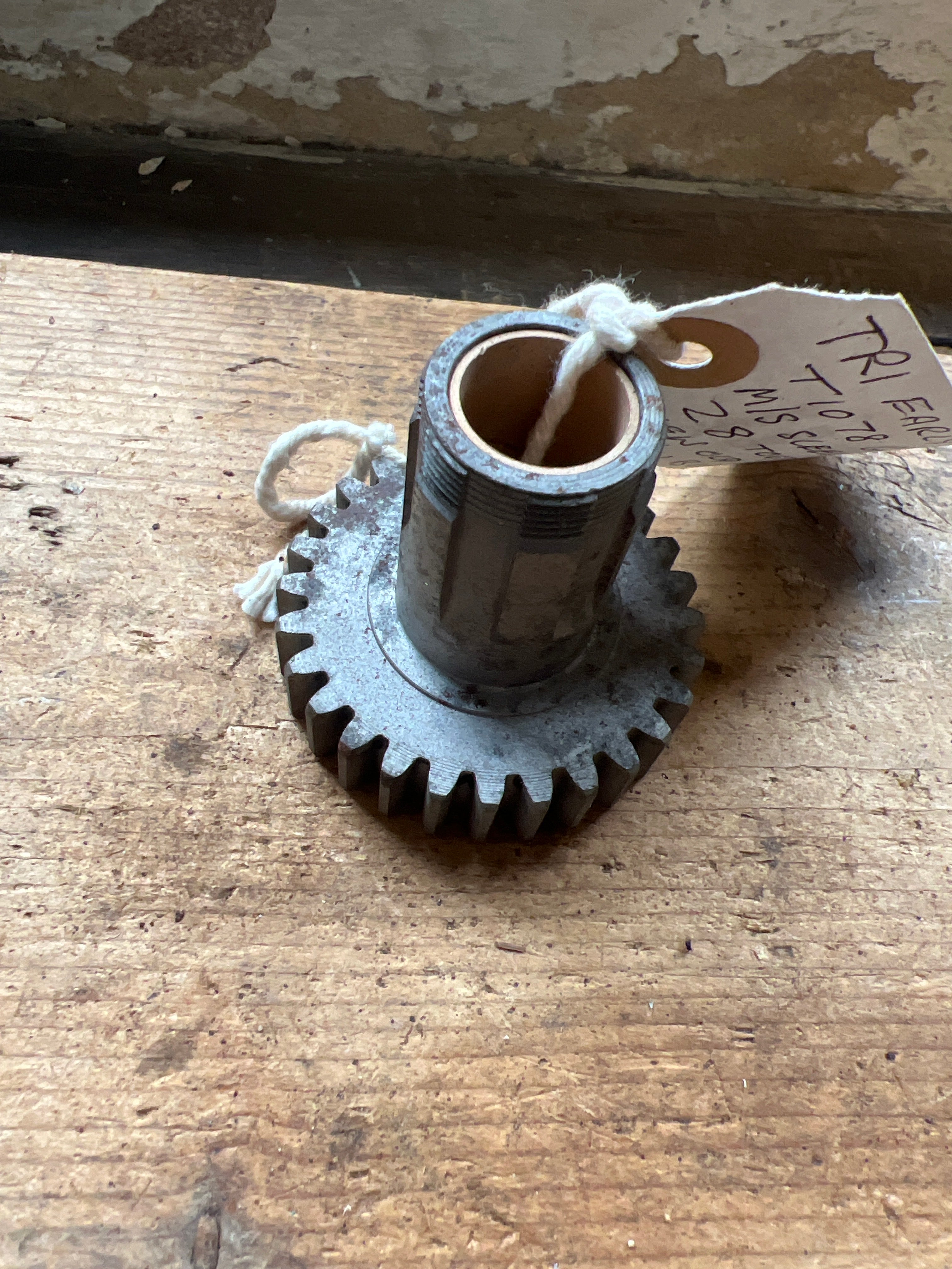 Triumph T1078 Early Tiger Cub gearbox mainshaft sleeve gear
