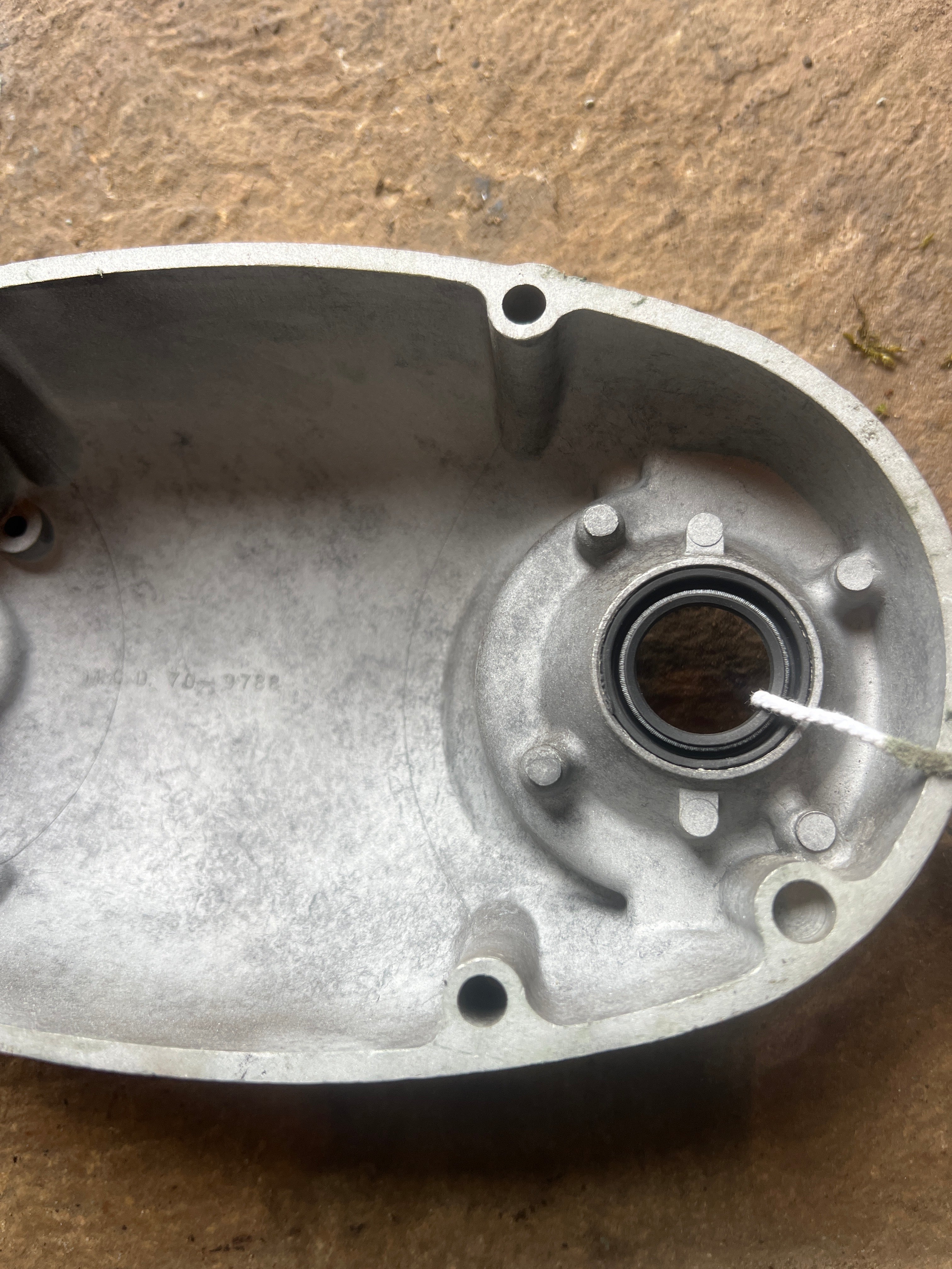 BSA Bantam late points on clutch cover 70-9787/8