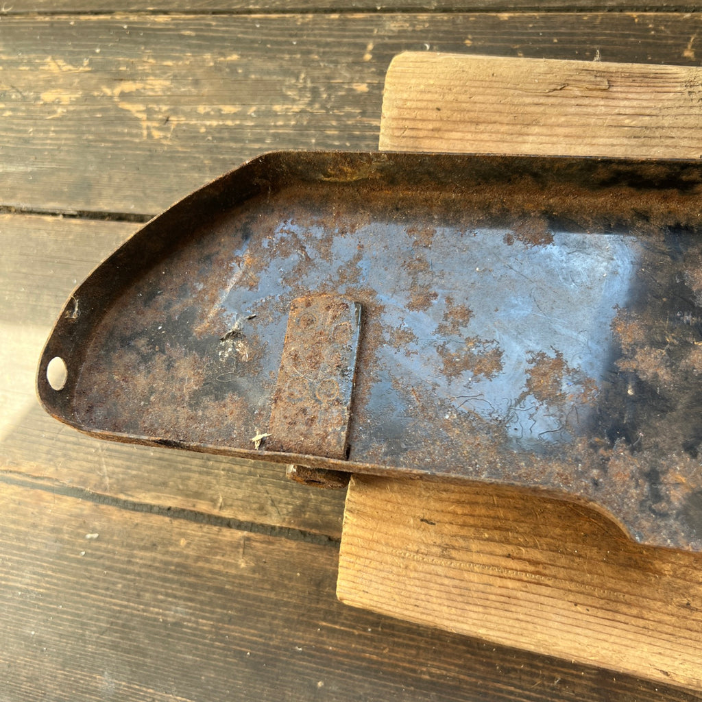 Triumph Tigress BSA Sunbeam twin right hand foot rest plate 76-9272 NOS