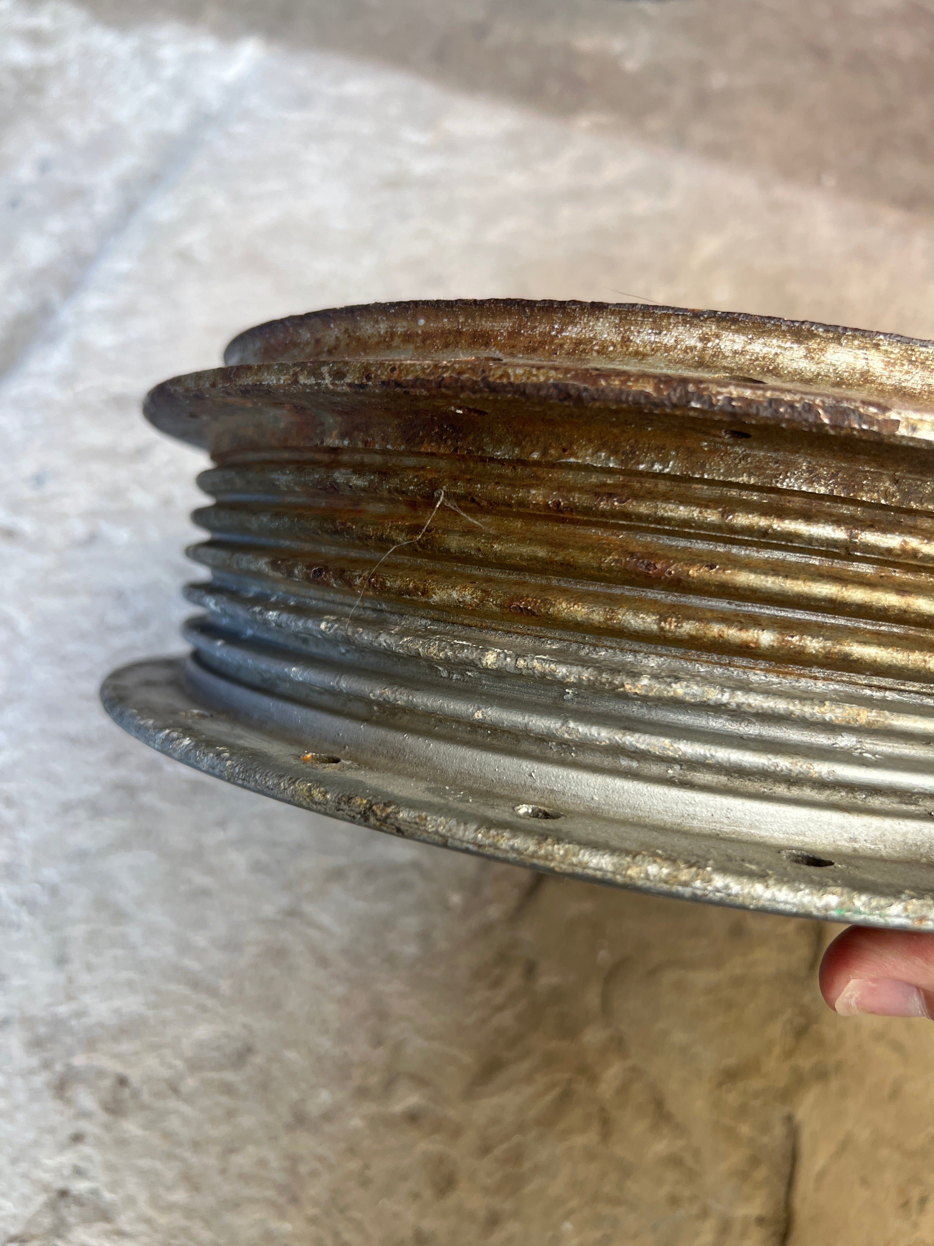 Classic Bike Norton Featherbed Early Full Width Front Hub 1/2 Alloy 1/2 Iron