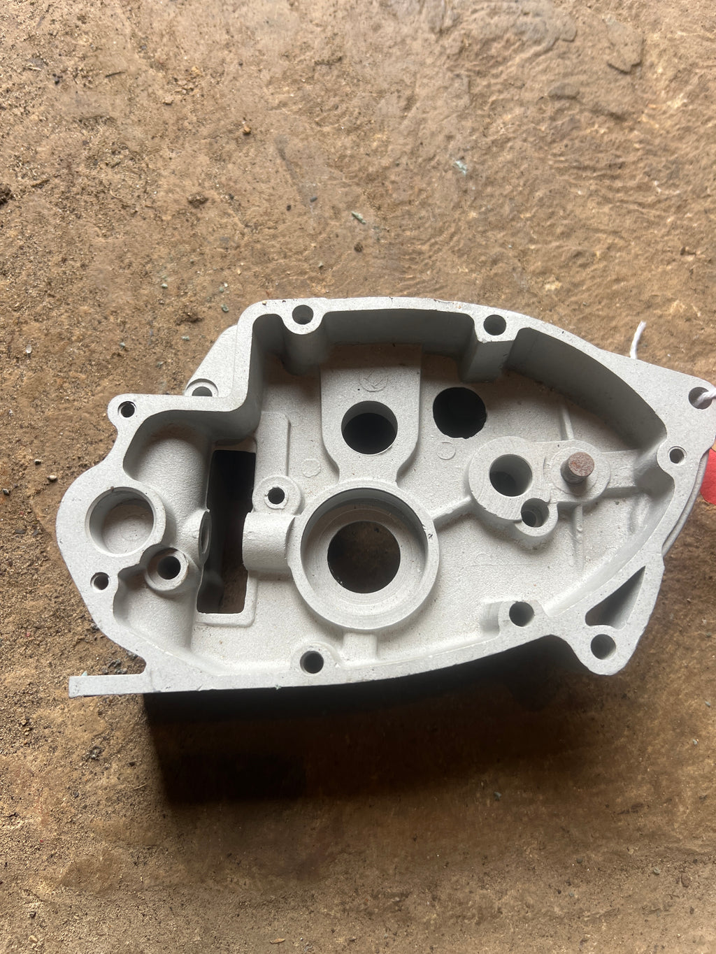 Triumph T150 inner gearbox case NOS