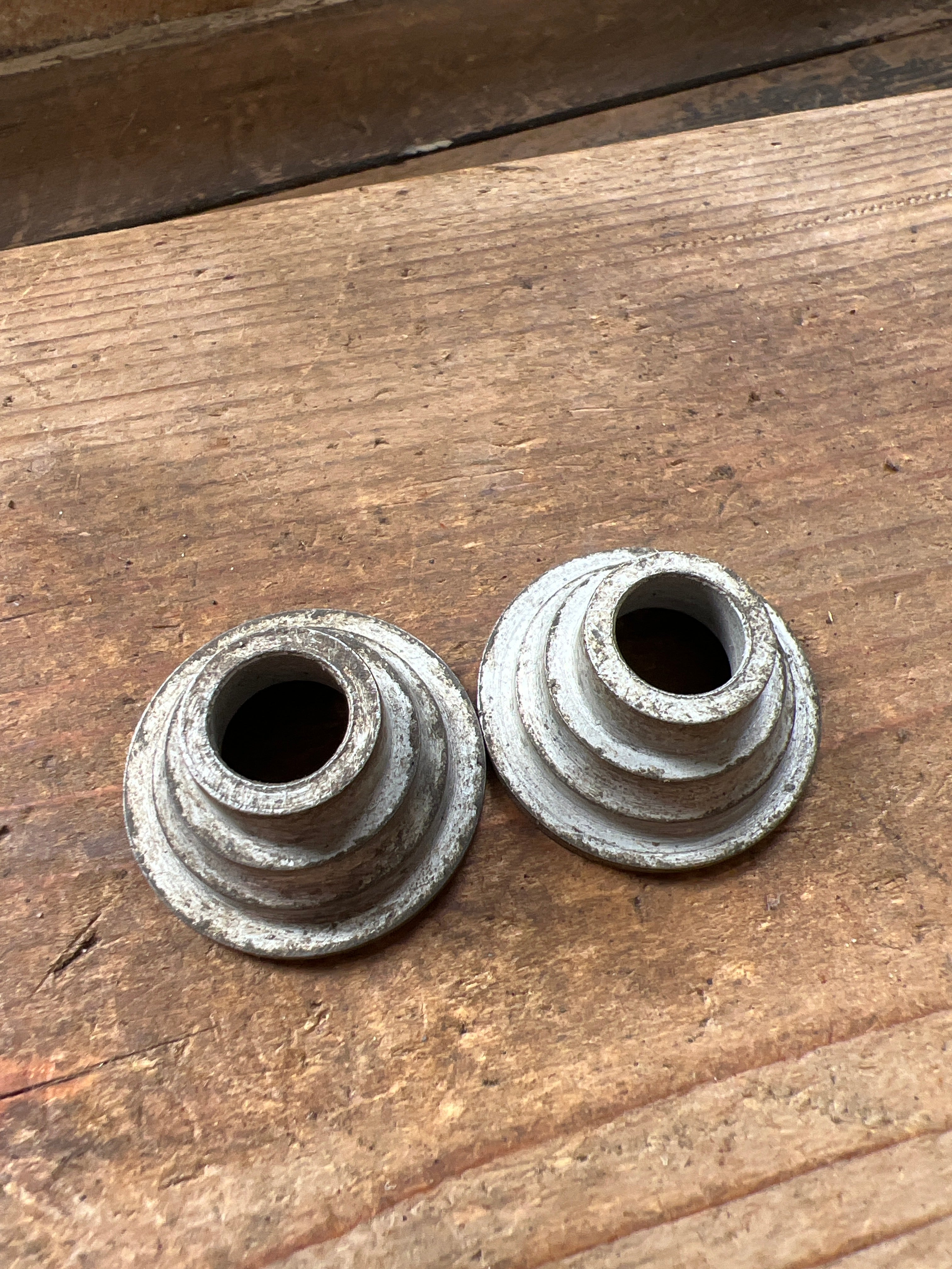BSA C11 C12 250cc OHV single valve spring top collars Pair 31-111