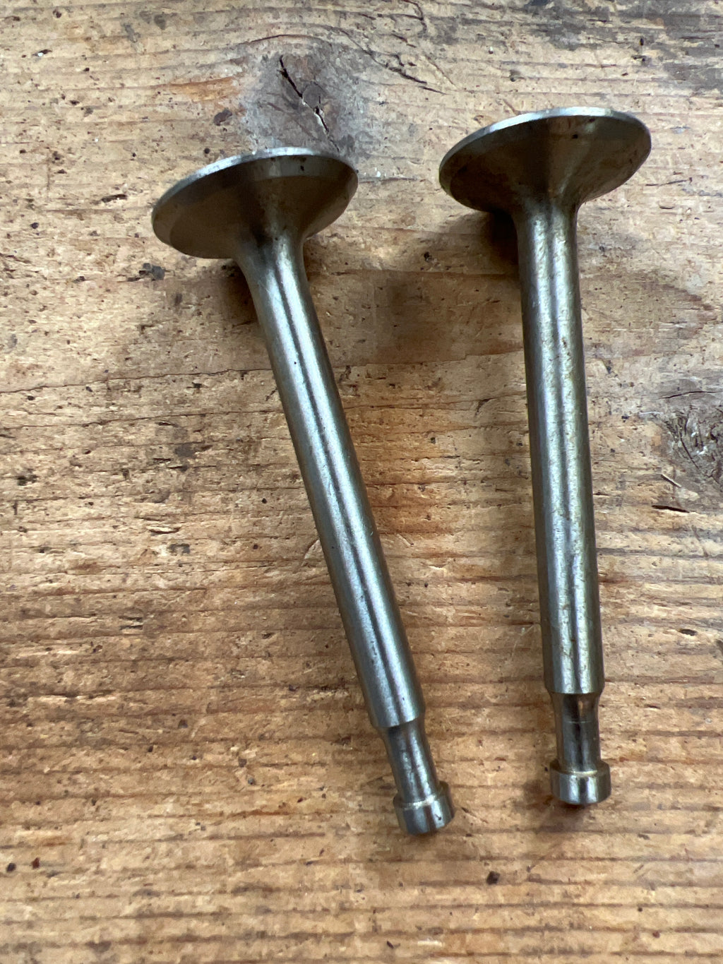 Triumph/BSA 250cc Twin scooter Tigress/Sunbeam exhaust valves 76-60