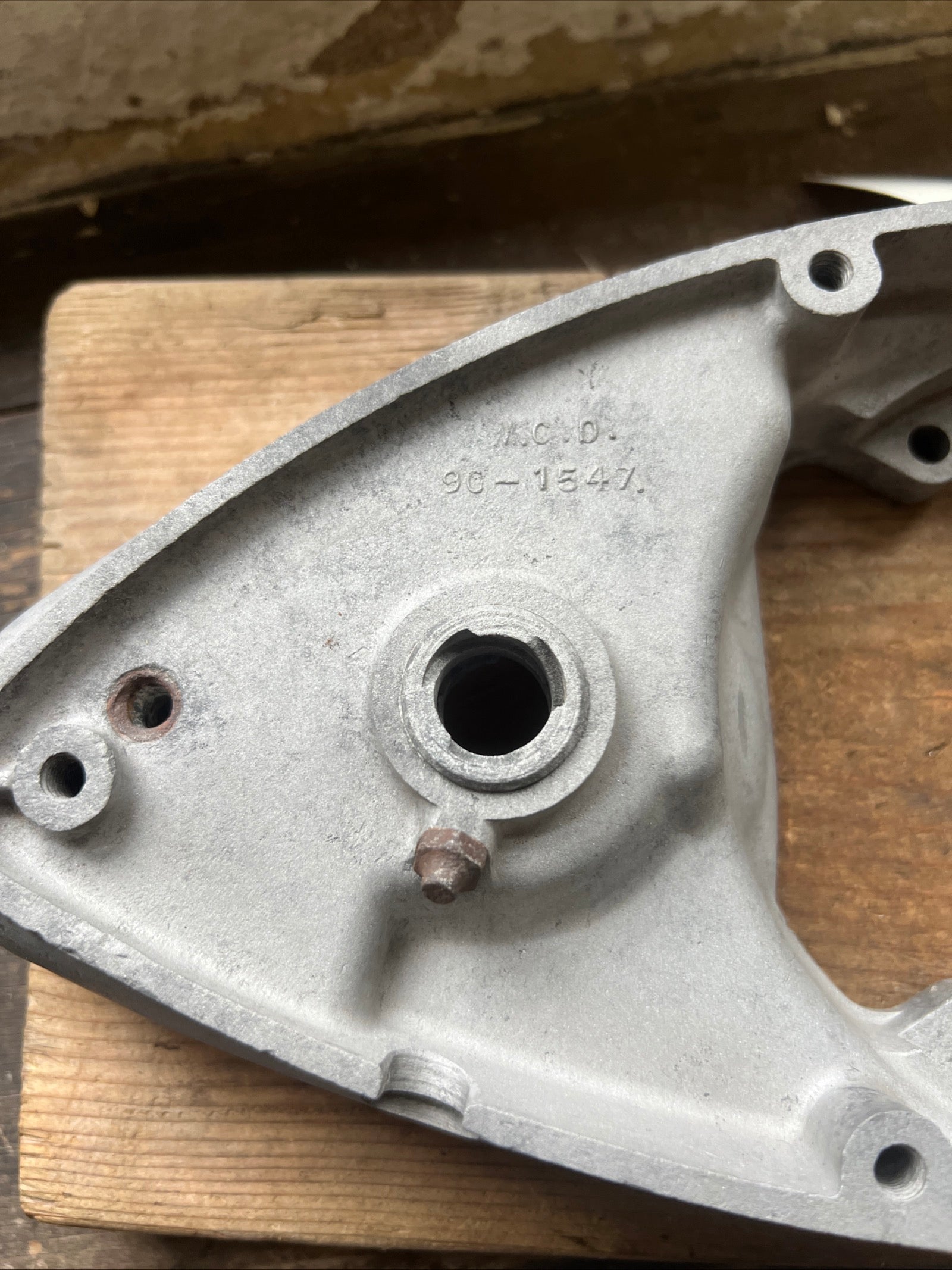 90-1547 BSA Bantam late type inner alternator type engine casing