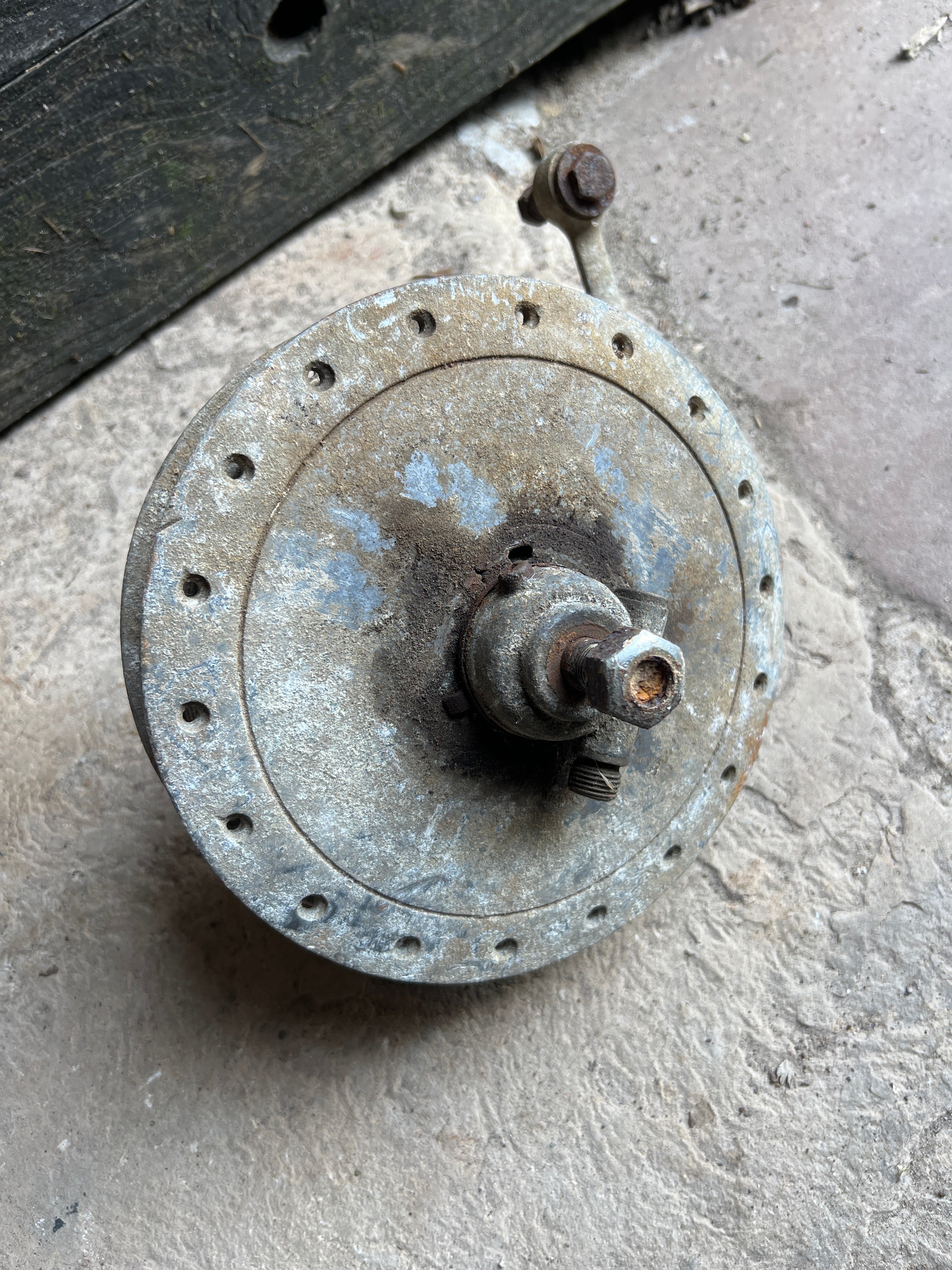 Honda 250 Twin link type front hub complete 7”