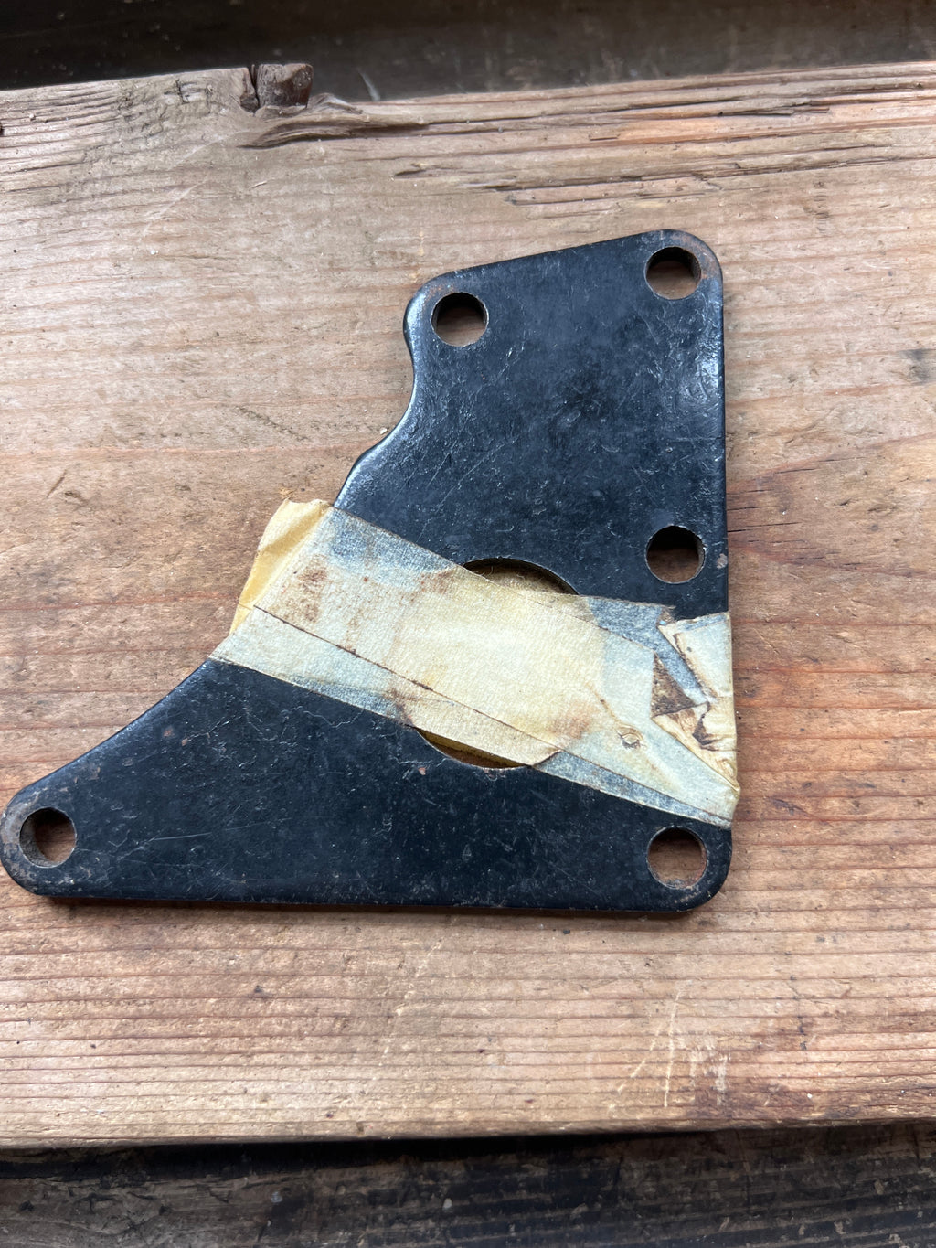 Triumph 650 750 unit twins conical rear hub rear left hand engine plate F13023